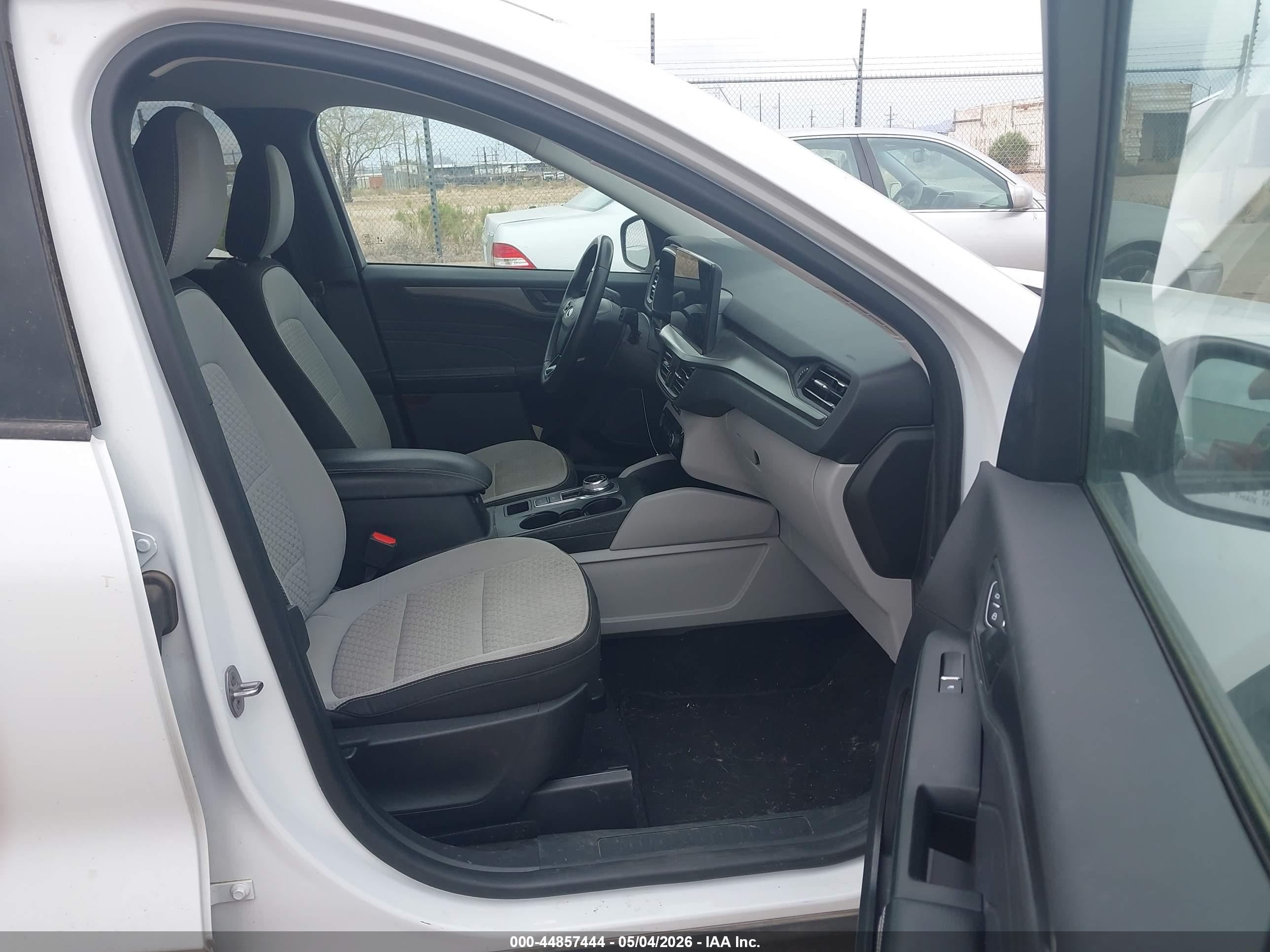 FORD ESCAPE image 5