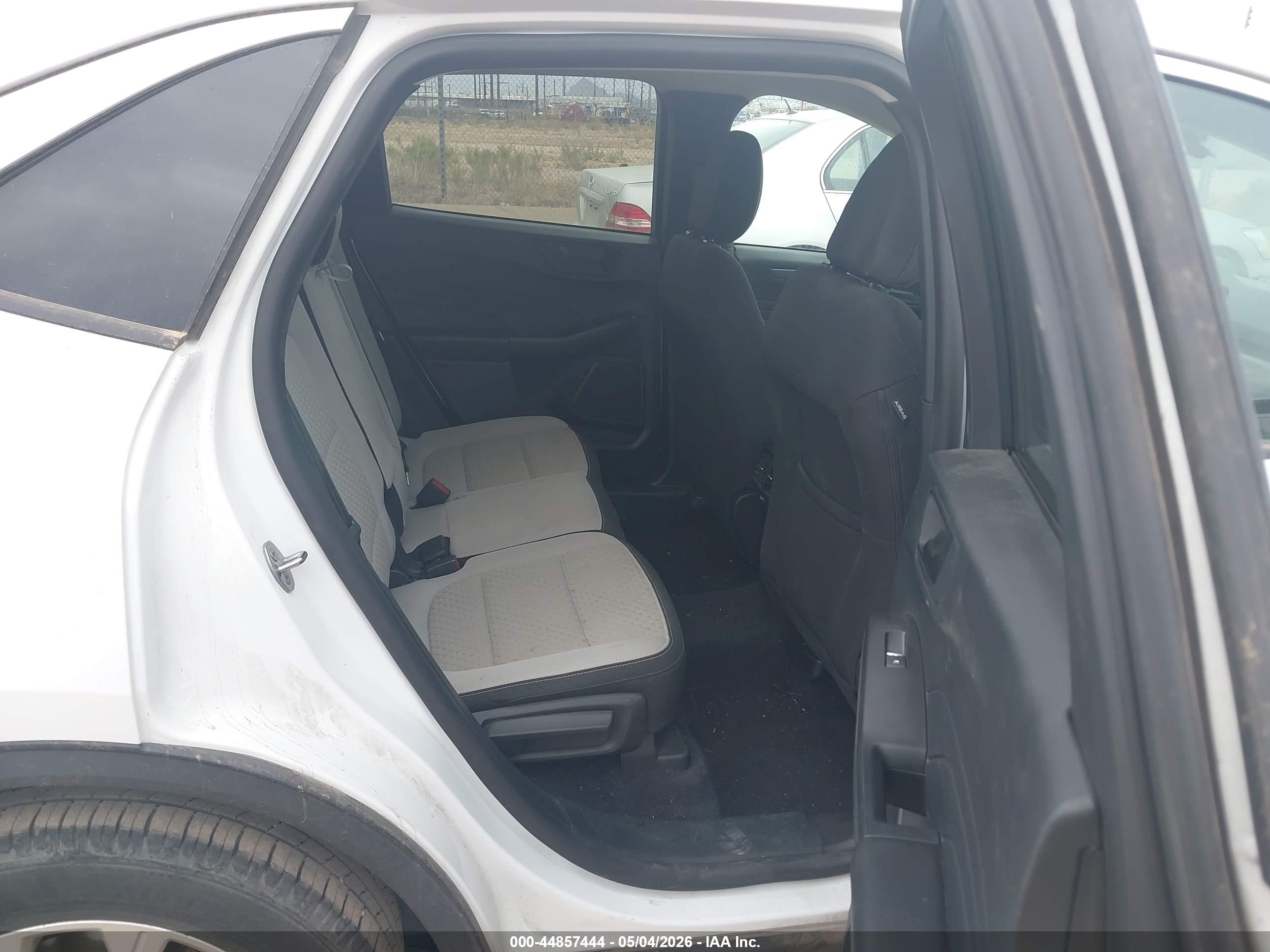 FORD ESCAPE image 8