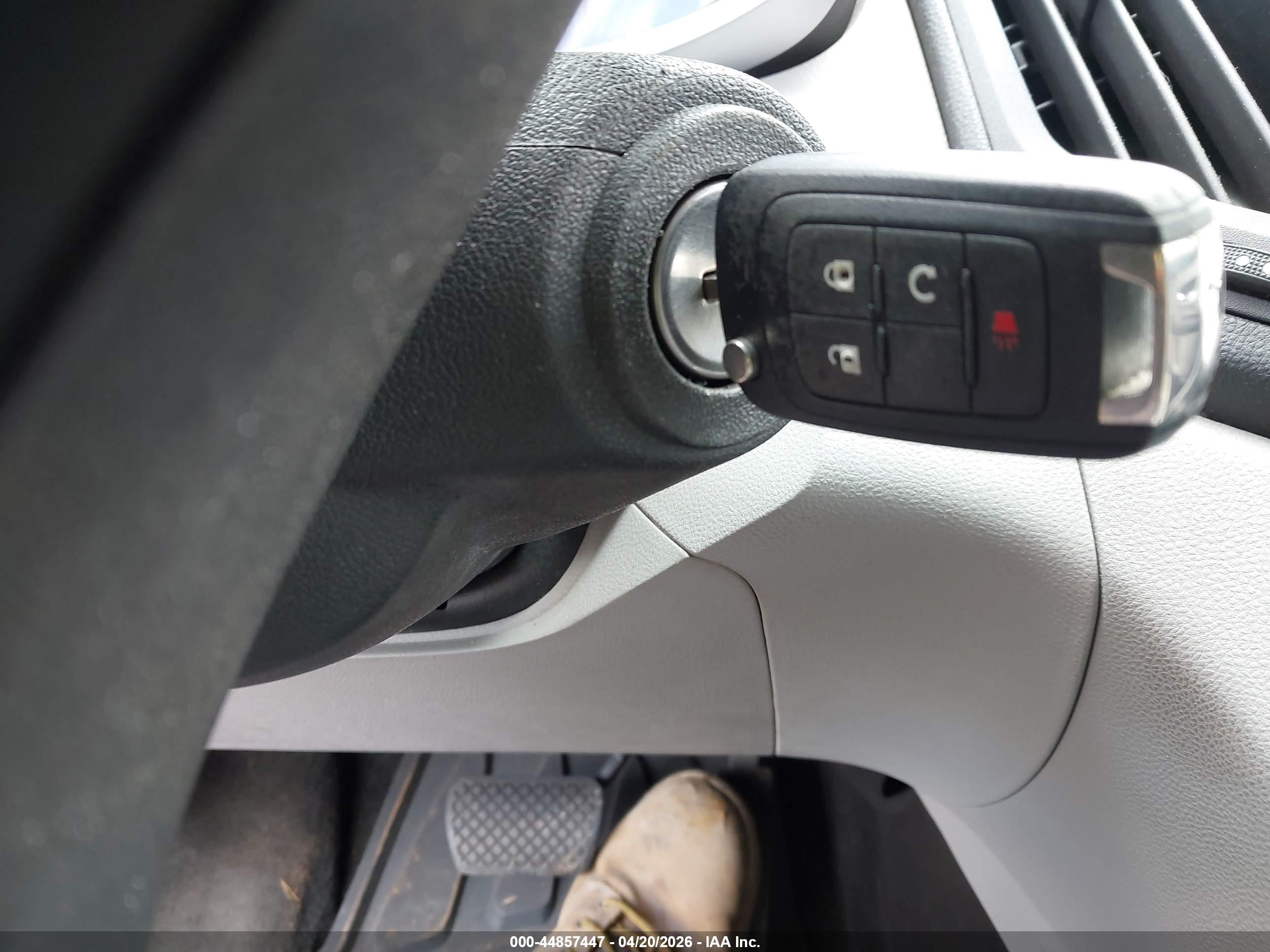 CHEVROLET EQUINOX image 11