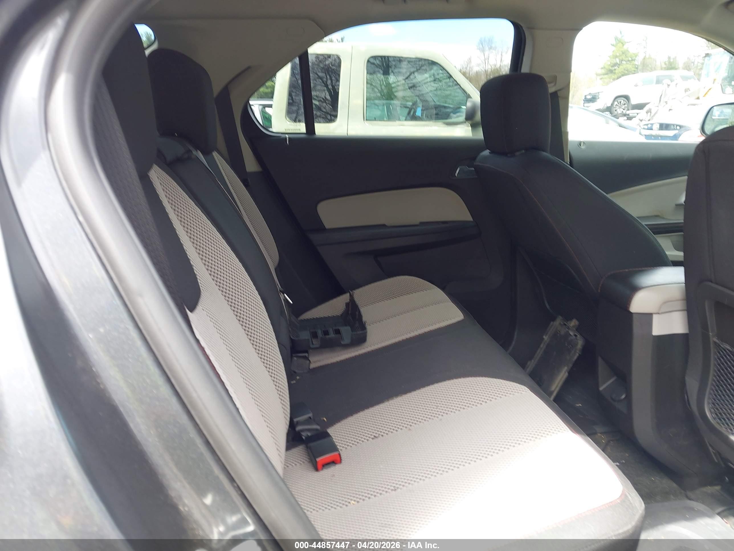 CHEVROLET EQUINOX image 8
