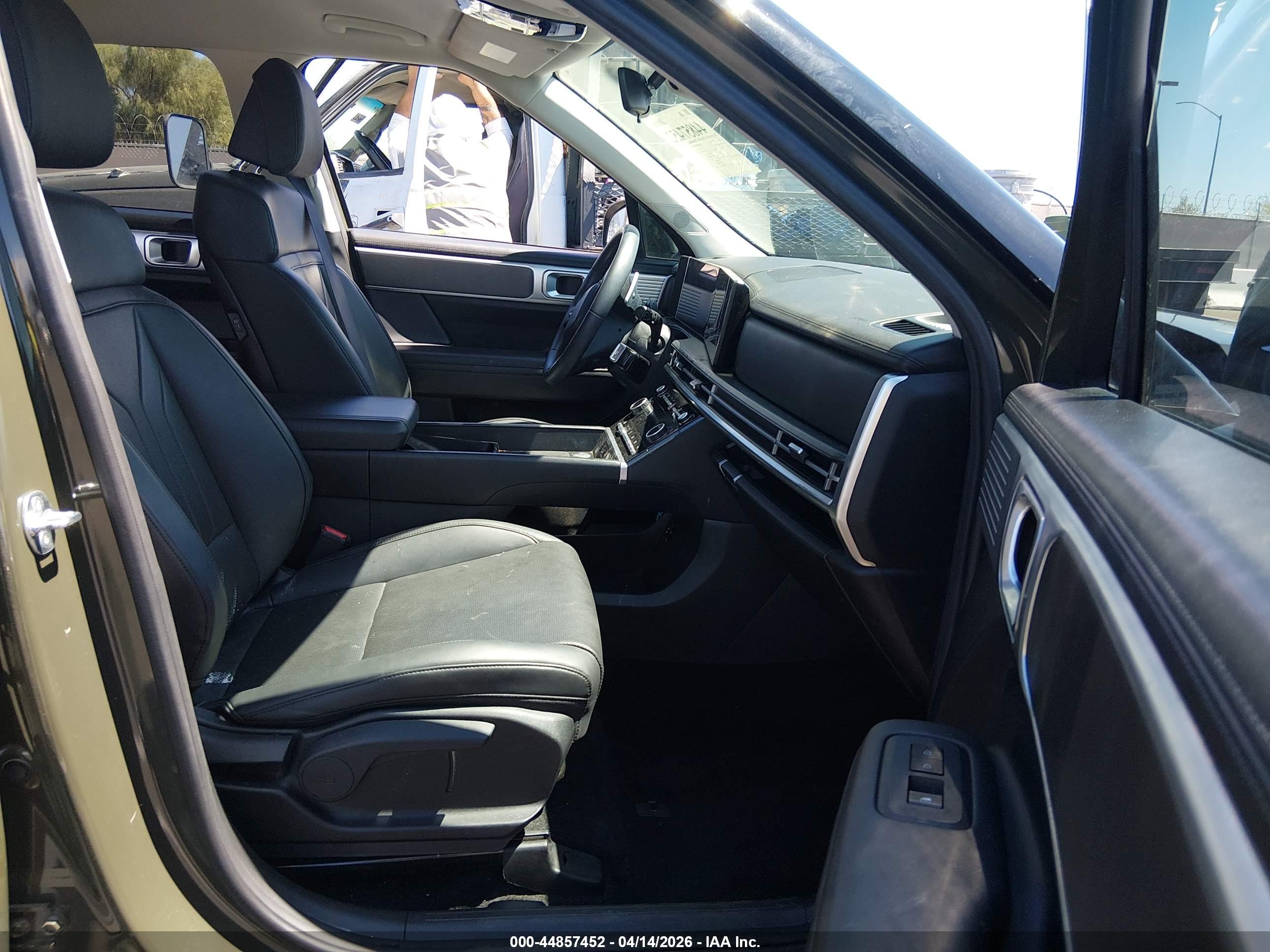 HYUNDAI SANTA image 5