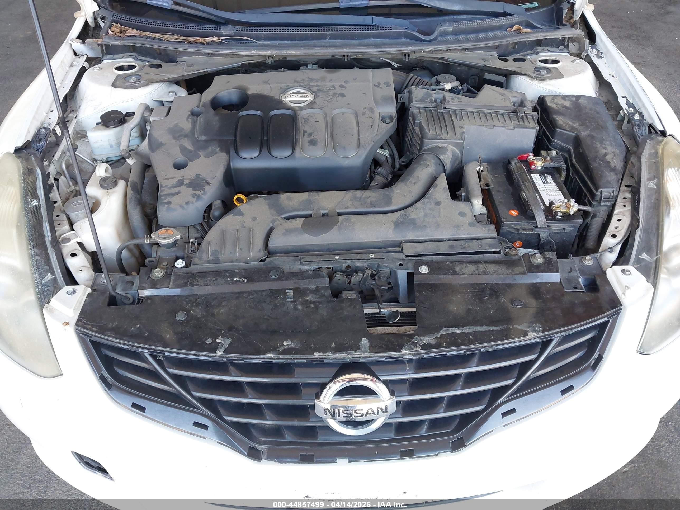 NISSAN ALTIMA image 10