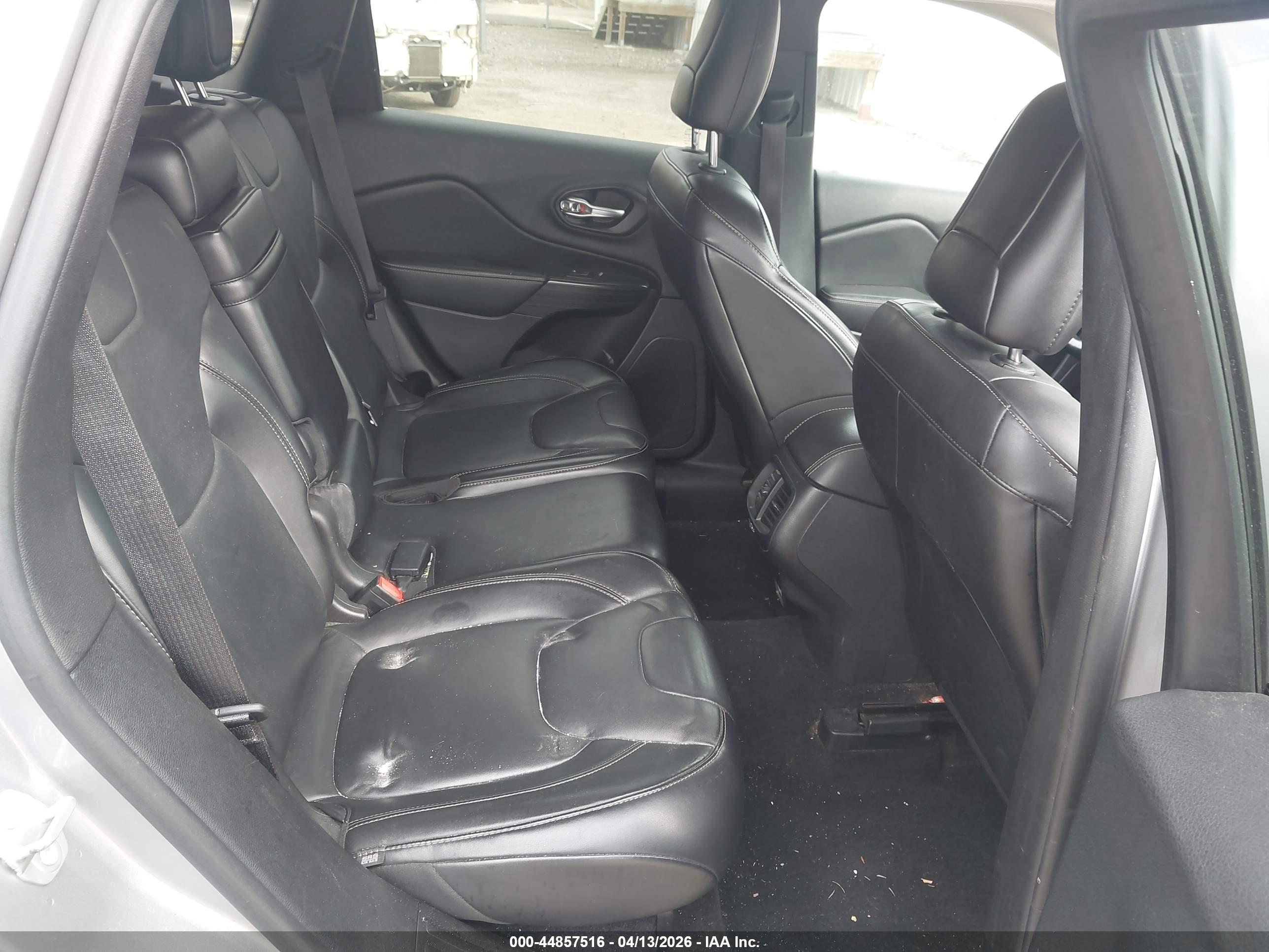 JEEP CHEROKEE image 8