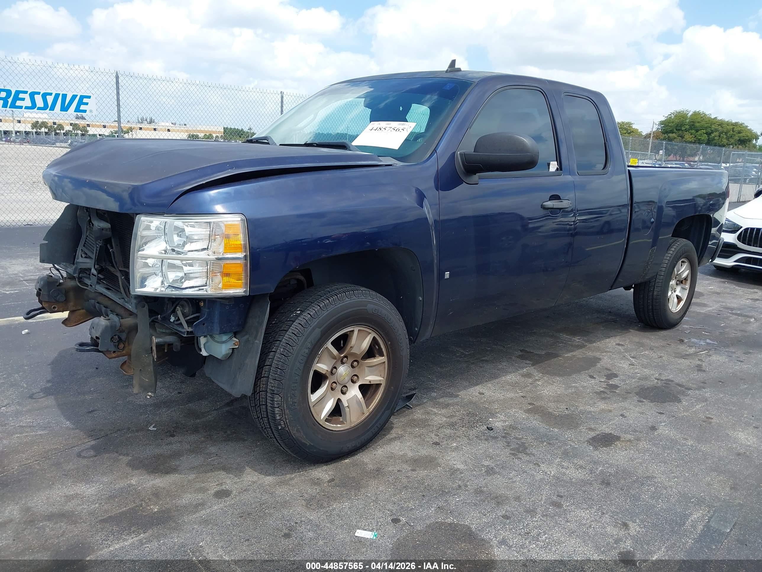 CHEVROLET SILVERADO image 2