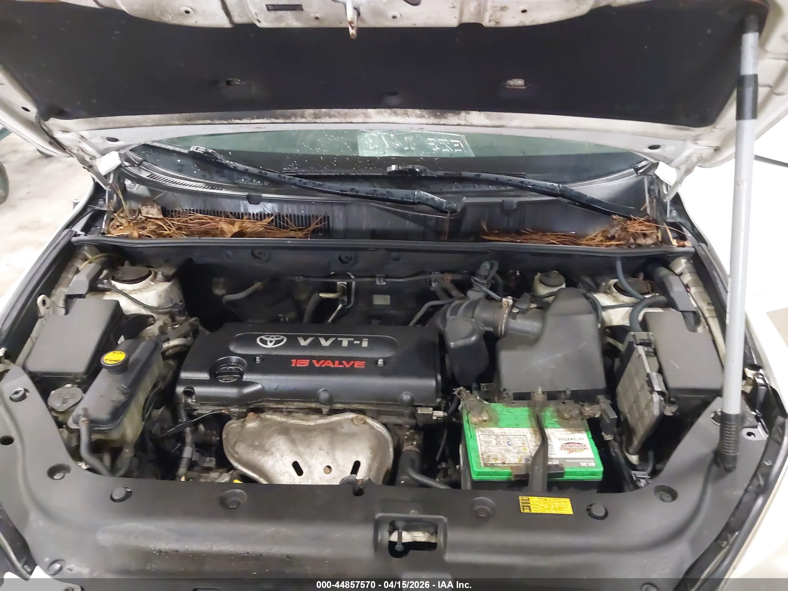 TOYOTA RAV4 image 10