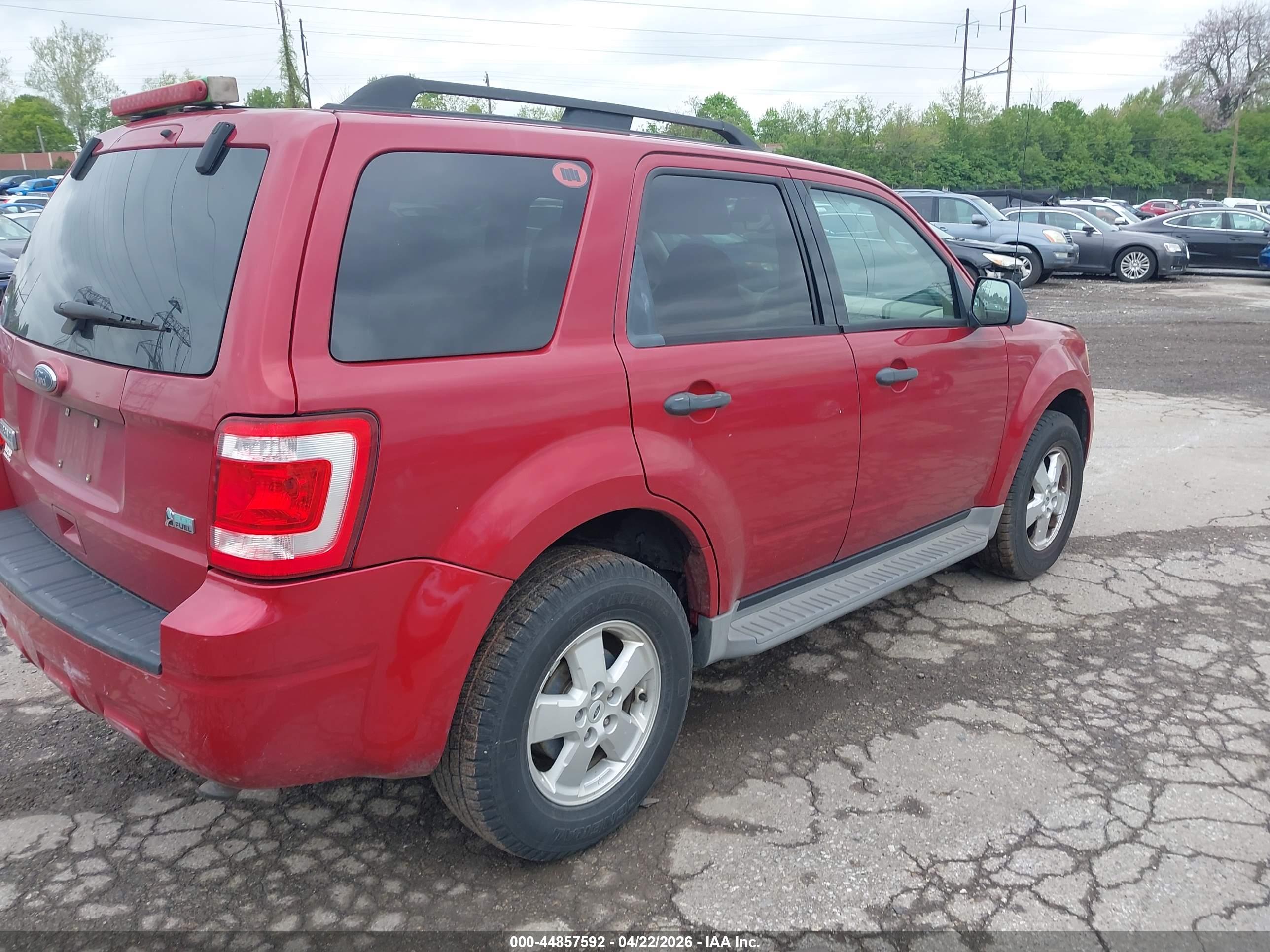 FORD ESCAPE image 4