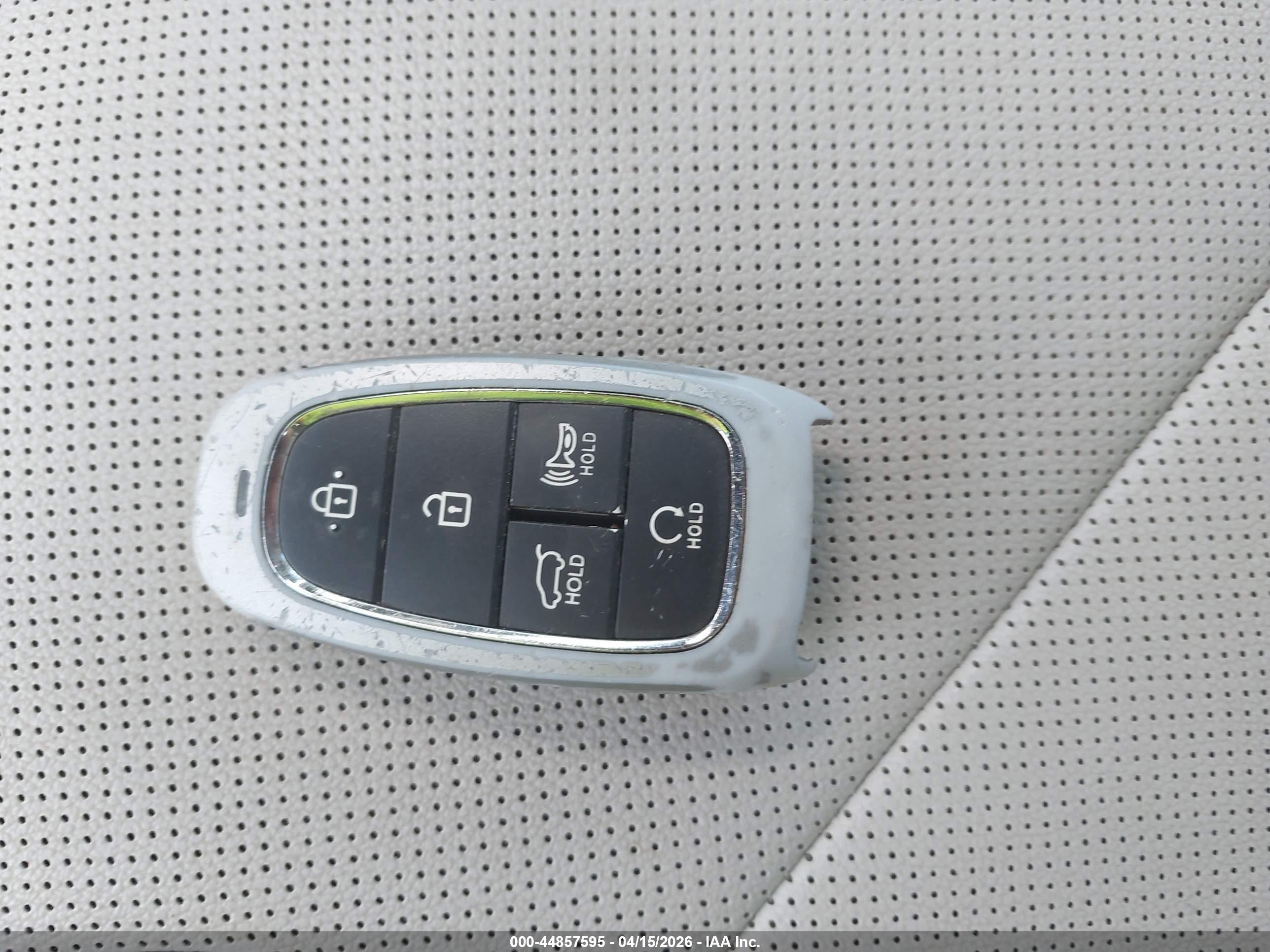 HYUNDAI TUCSON image 11