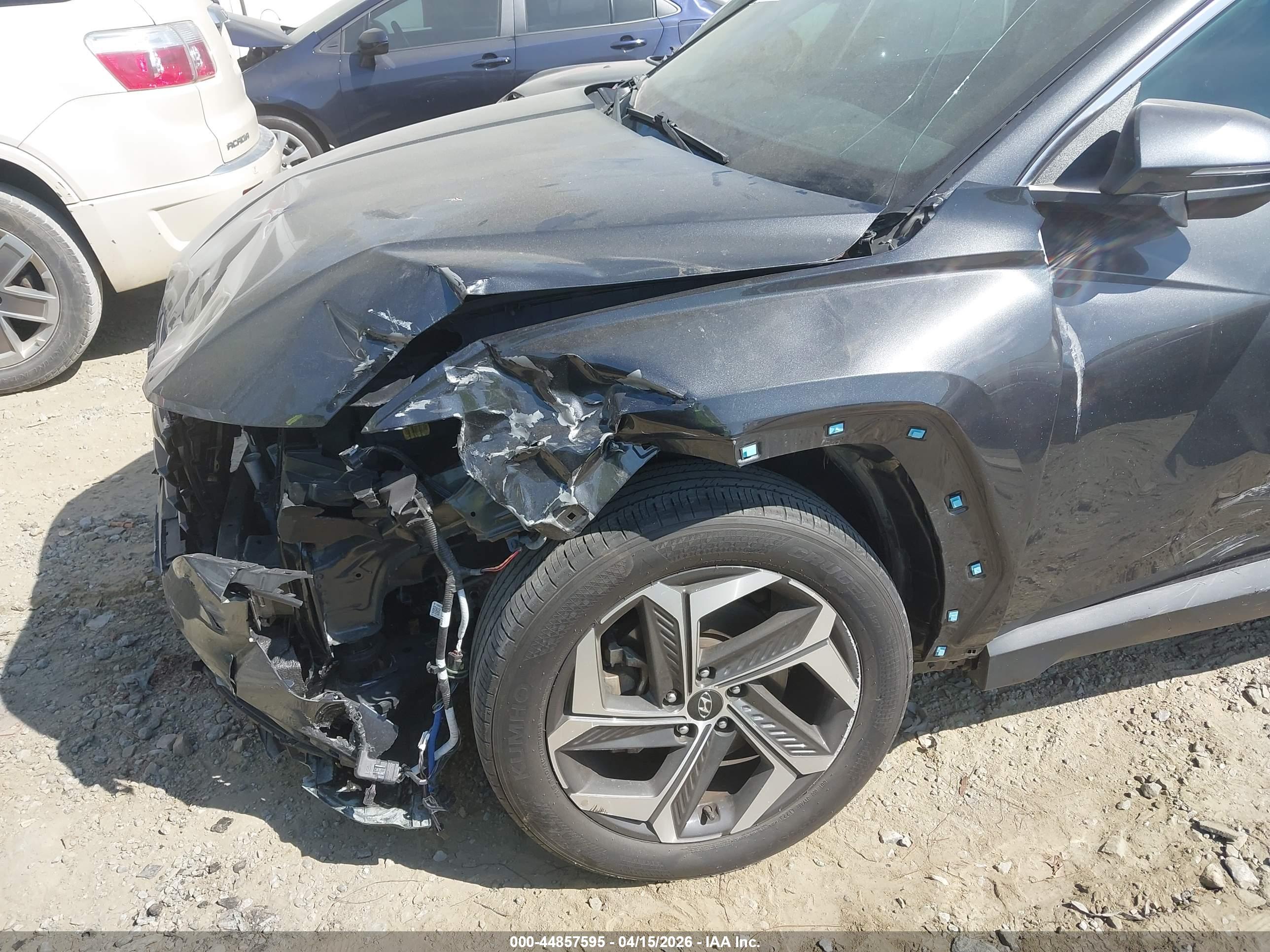 HYUNDAI TUCSON image 6