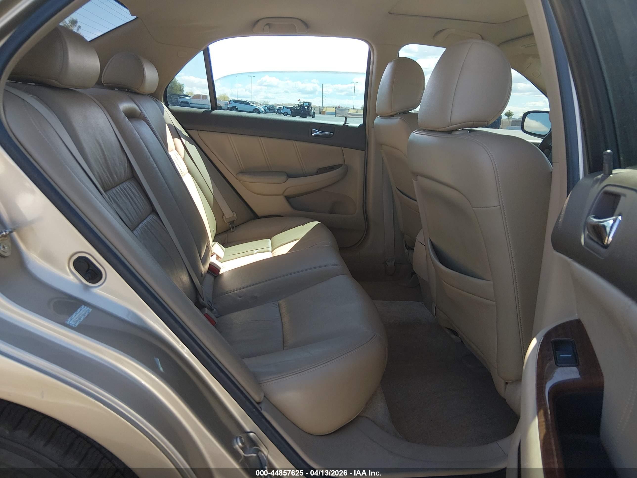 HONDA ACCORD image 8