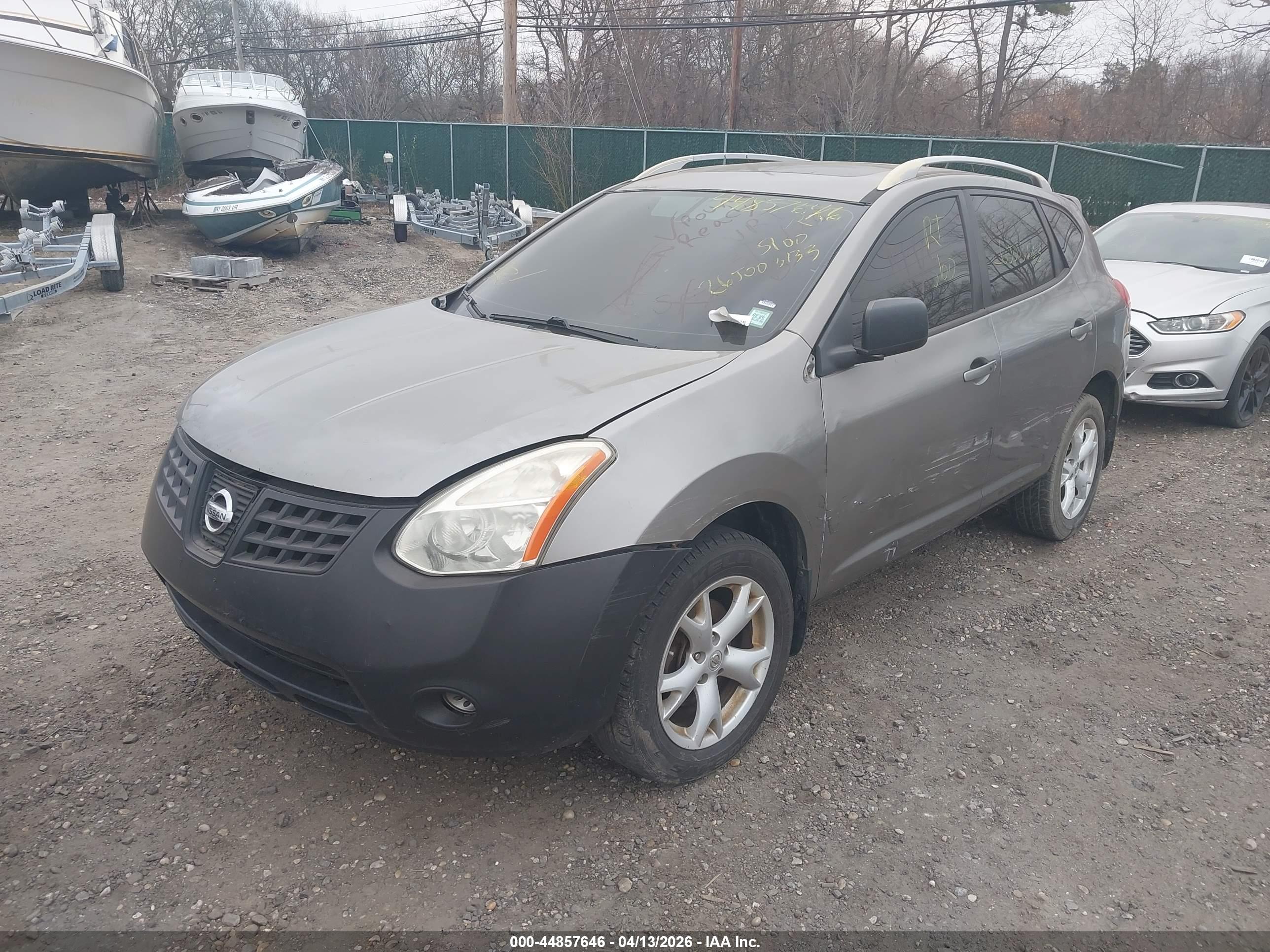 NISSAN ROGUE image 2