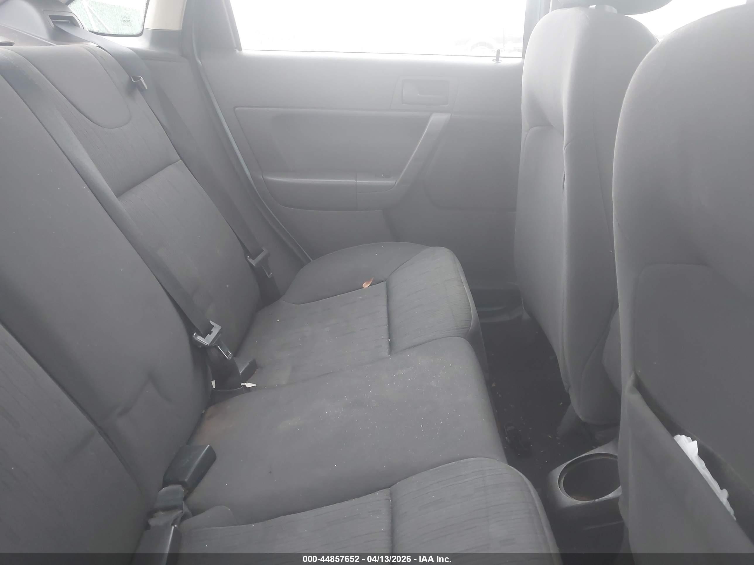 FORD FOCUS image 8