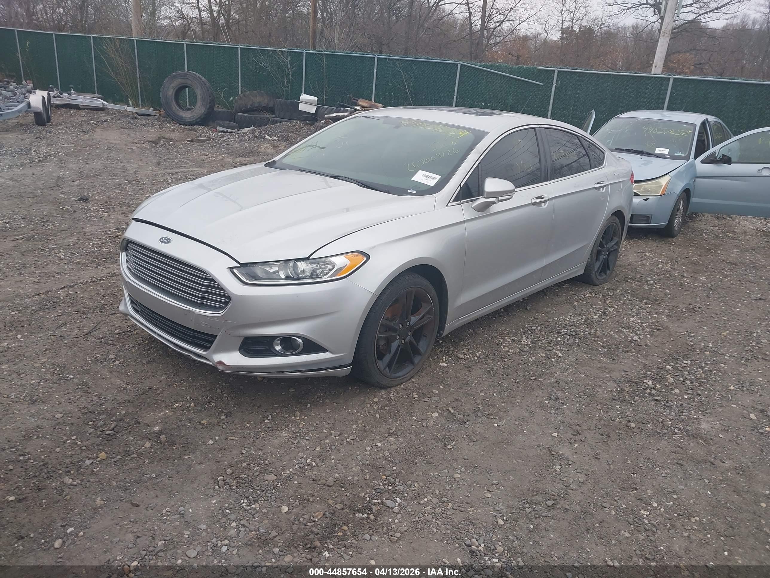 FORD FUSION image 2