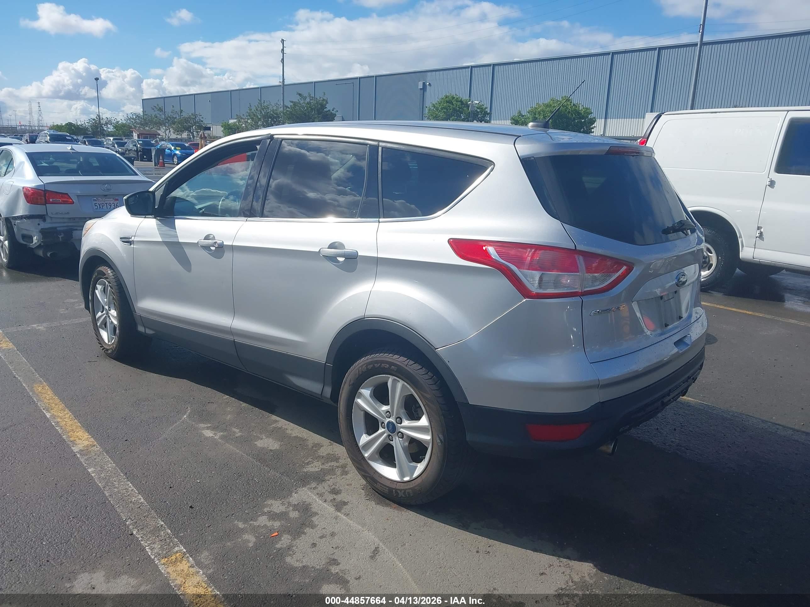 FORD ESCAPE image 3