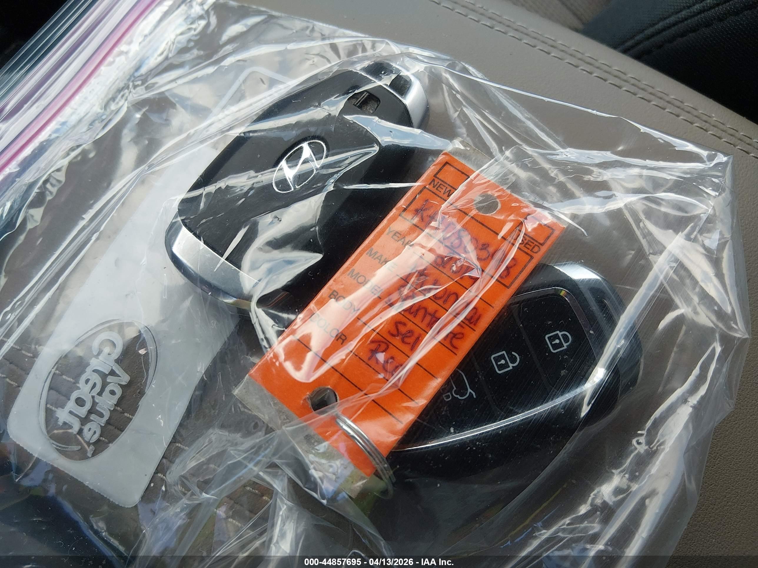 HYUNDAI SANTA image 11