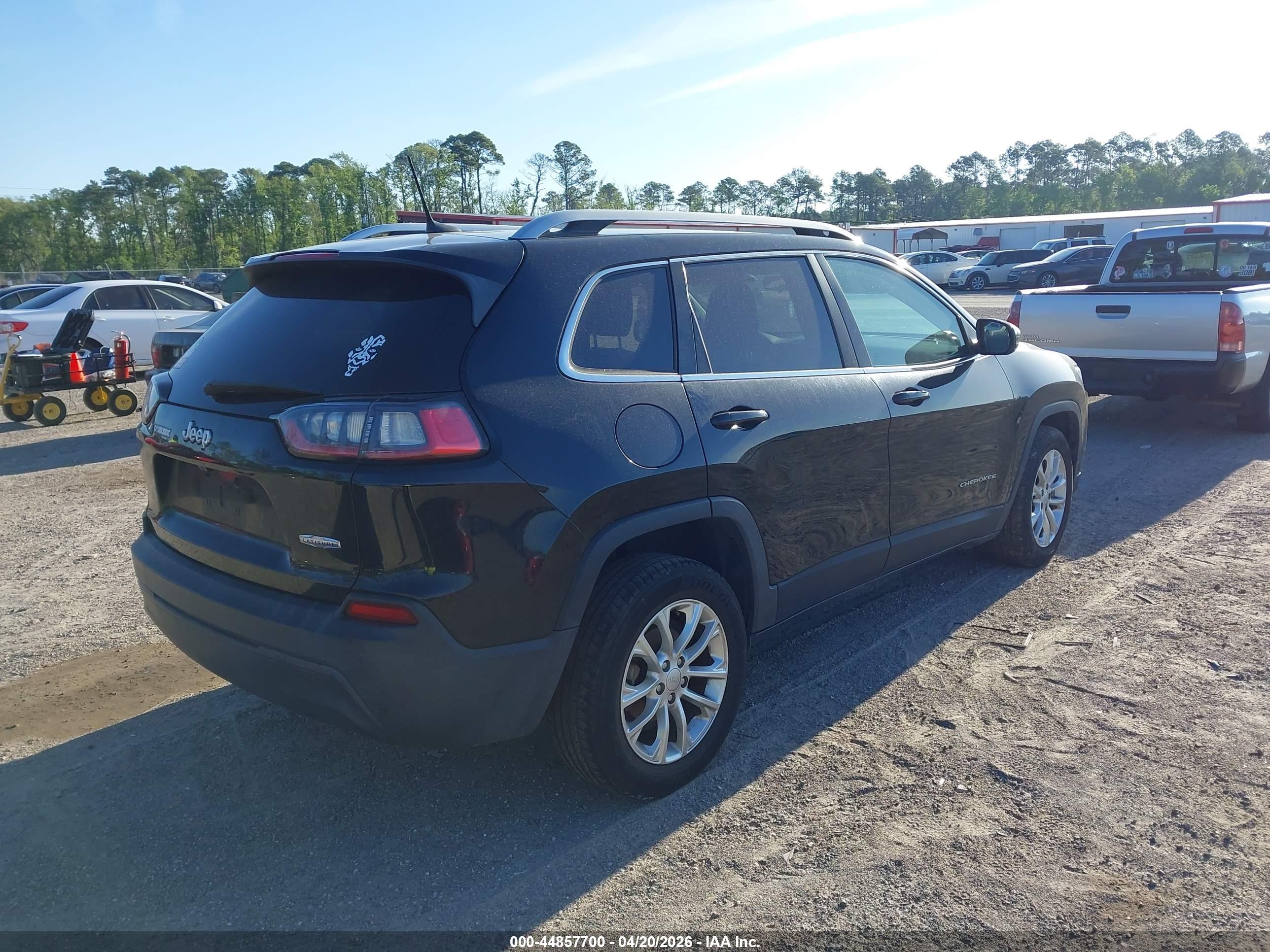 JEEP CHEROKEE image 4