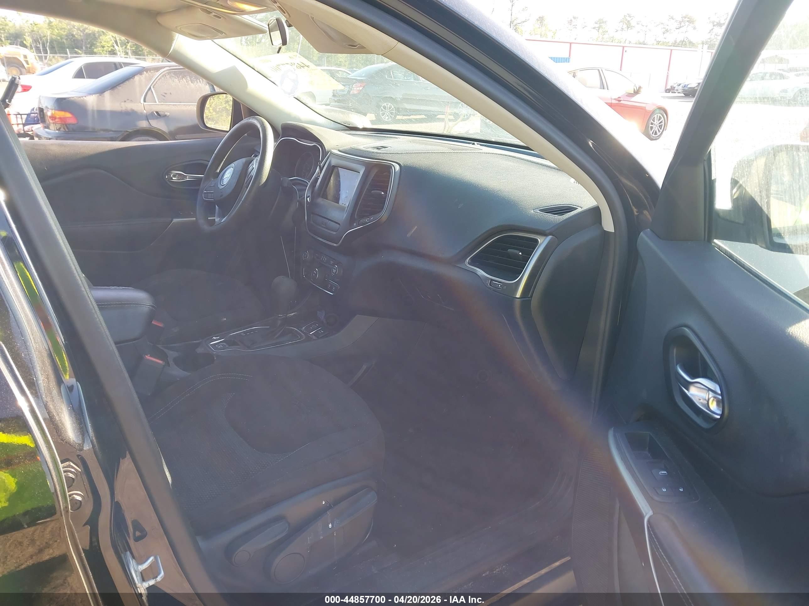 JEEP CHEROKEE image 5
