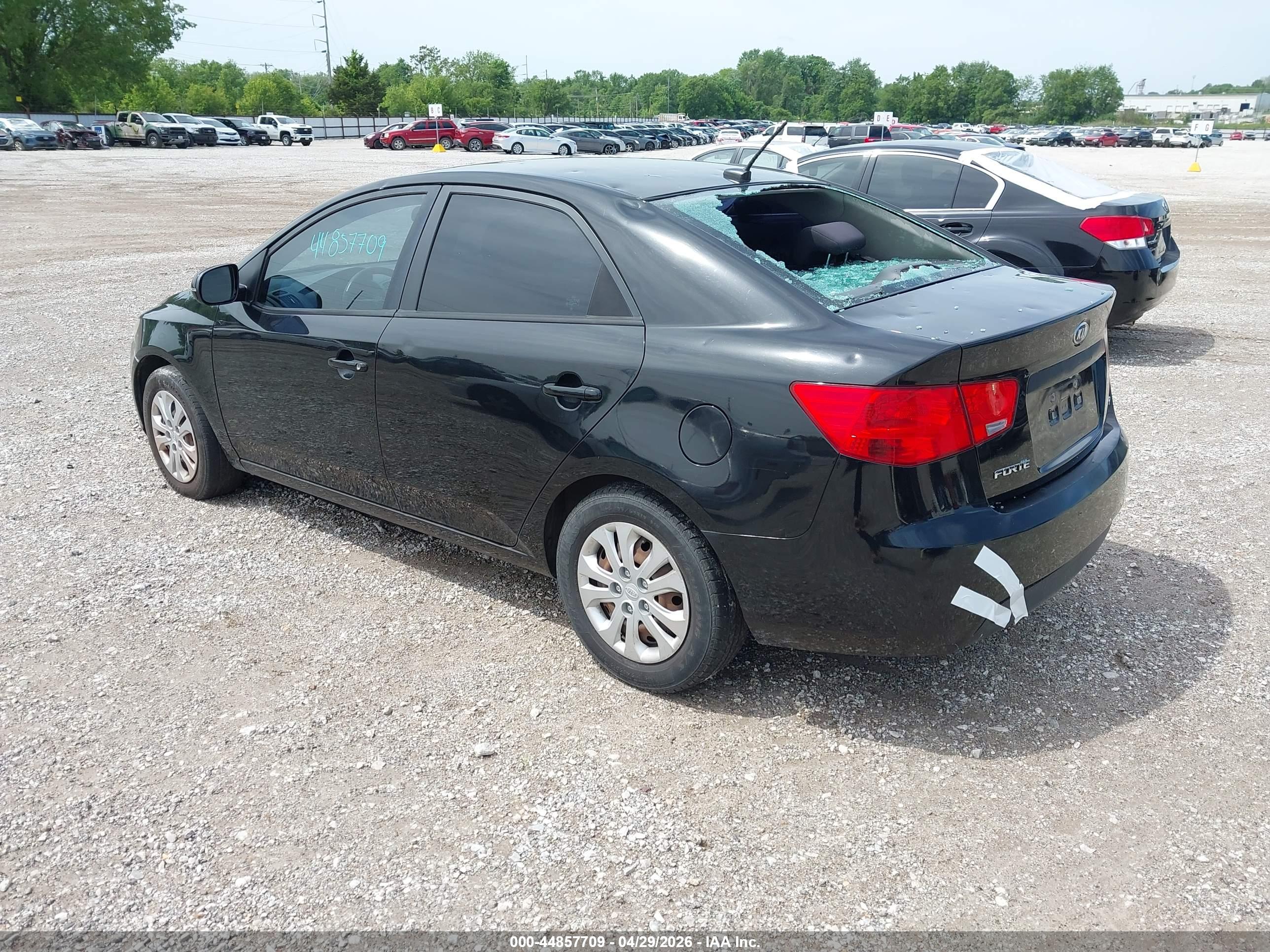 KIA FORTE image 3