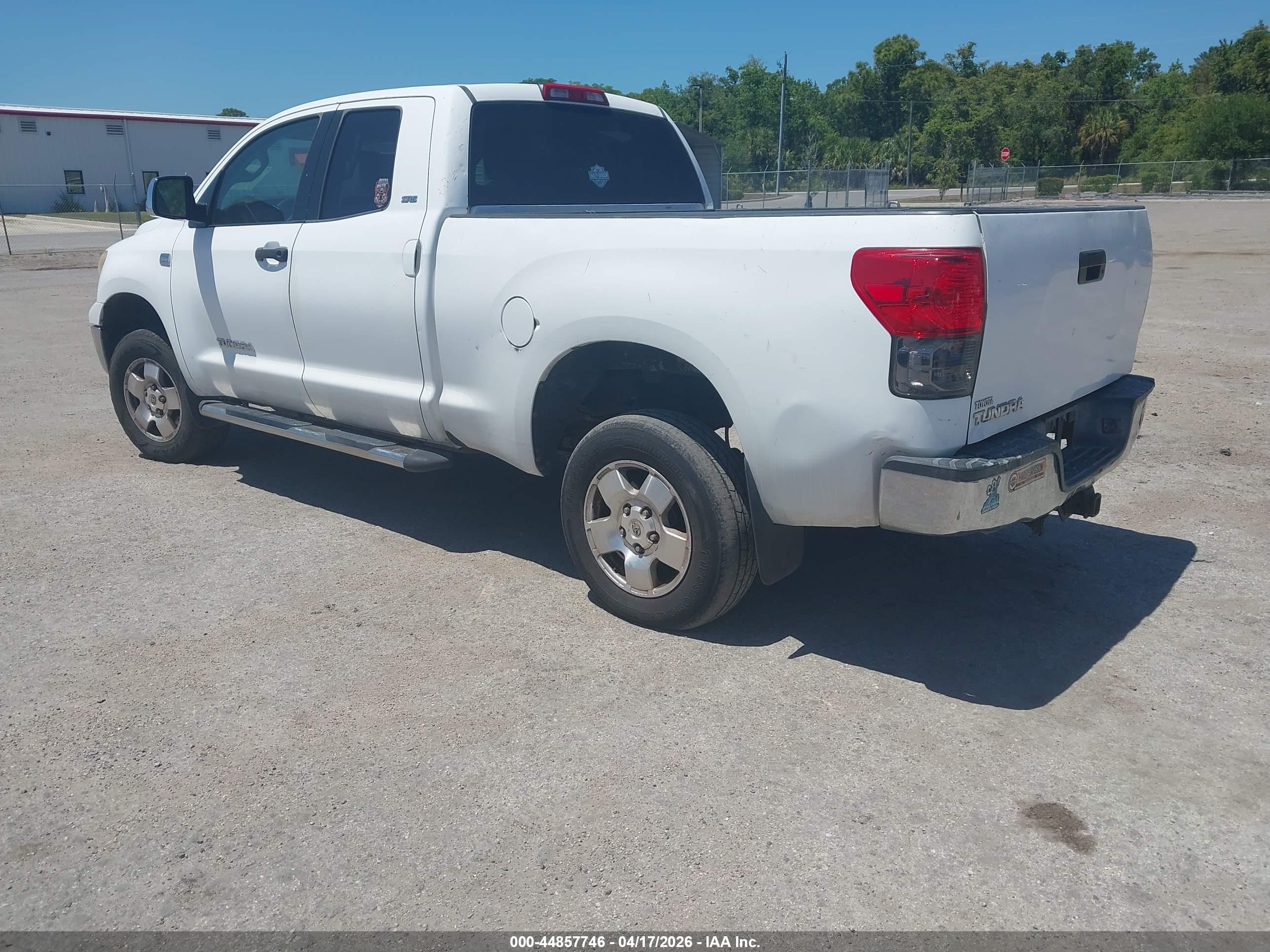 TOYOTA TUNDRA image 3