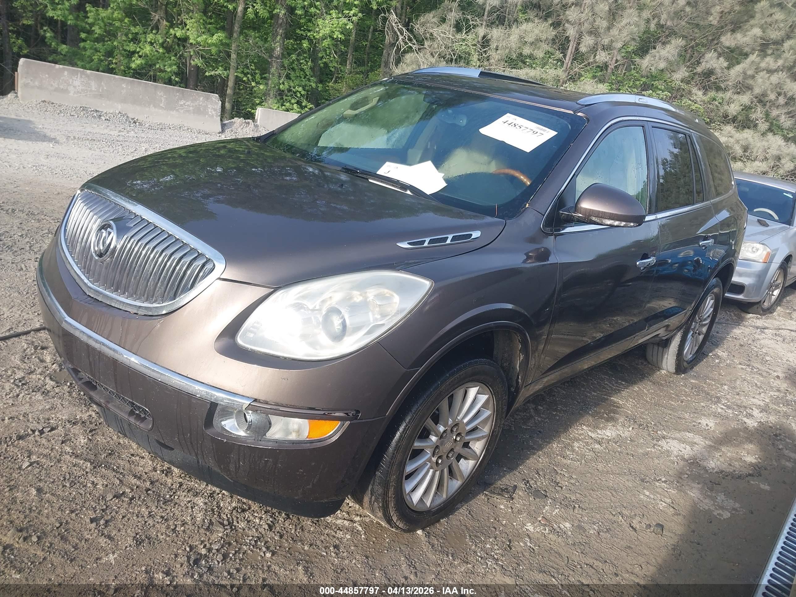 BUICK ENCLAVE image 2