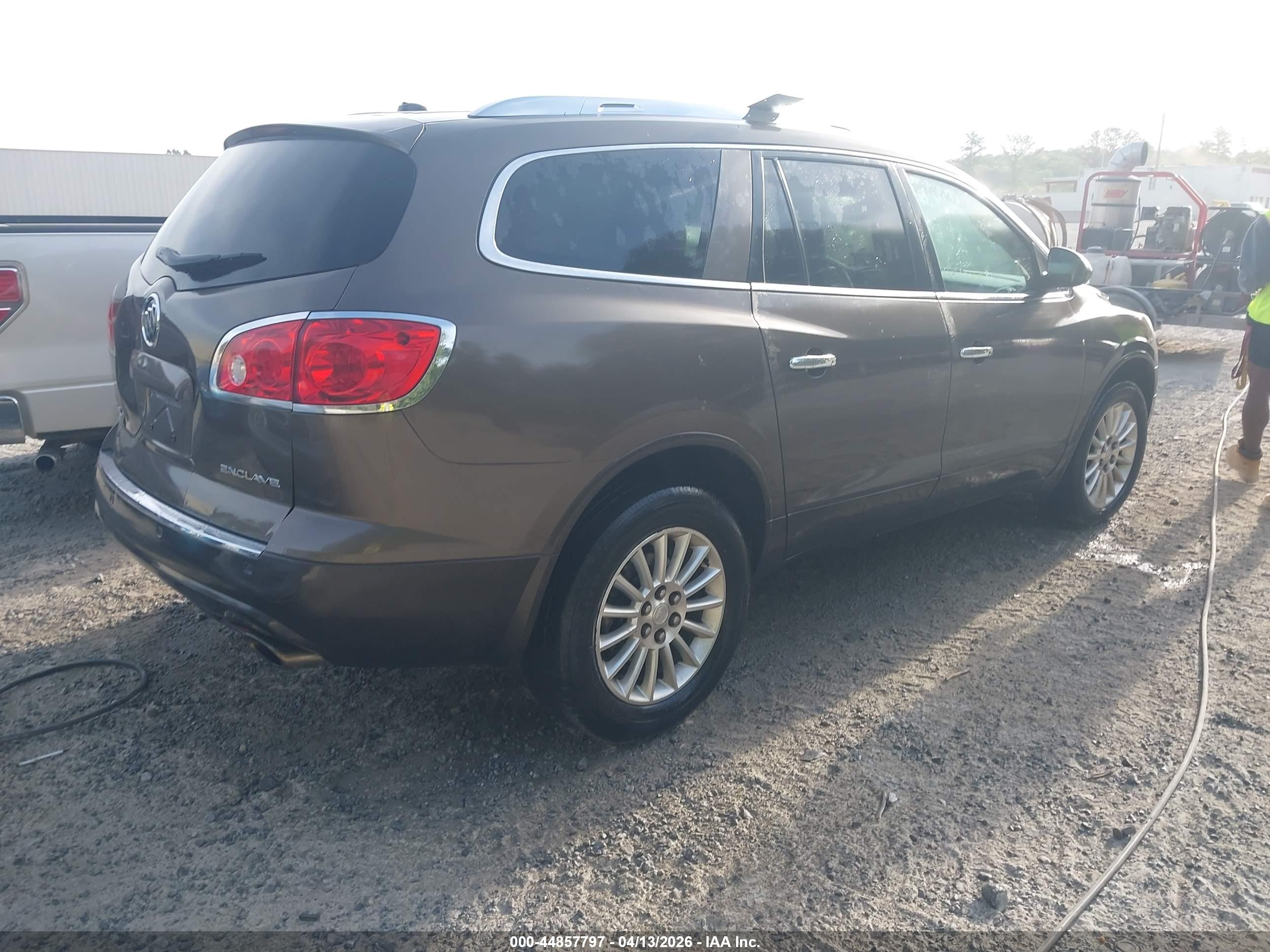 BUICK ENCLAVE image 4