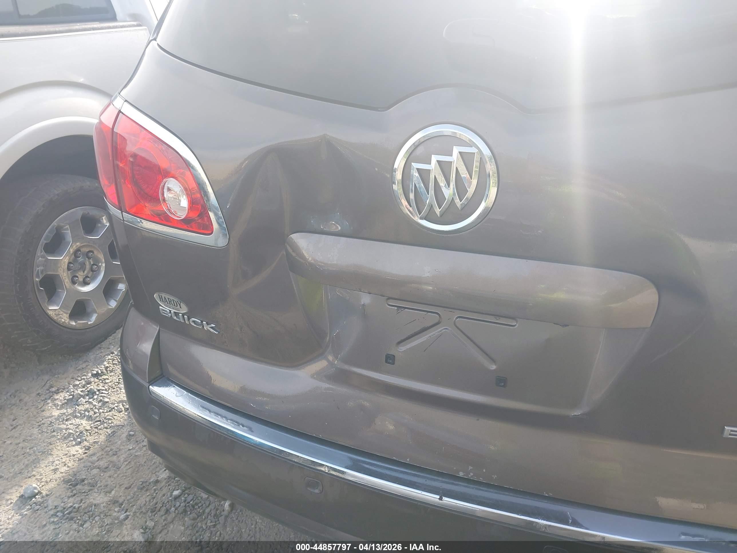 BUICK ENCLAVE image 6