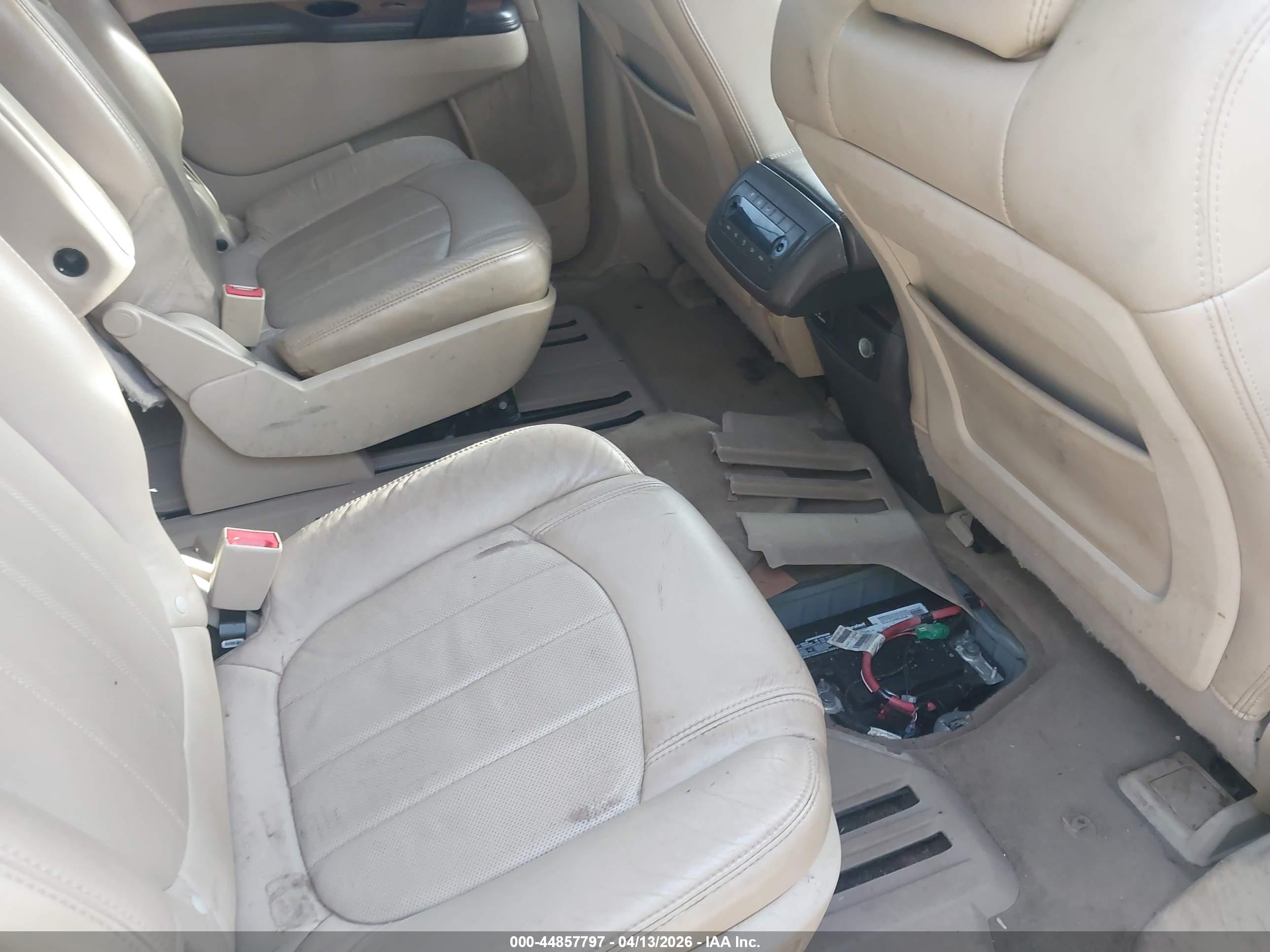 BUICK ENCLAVE image 8