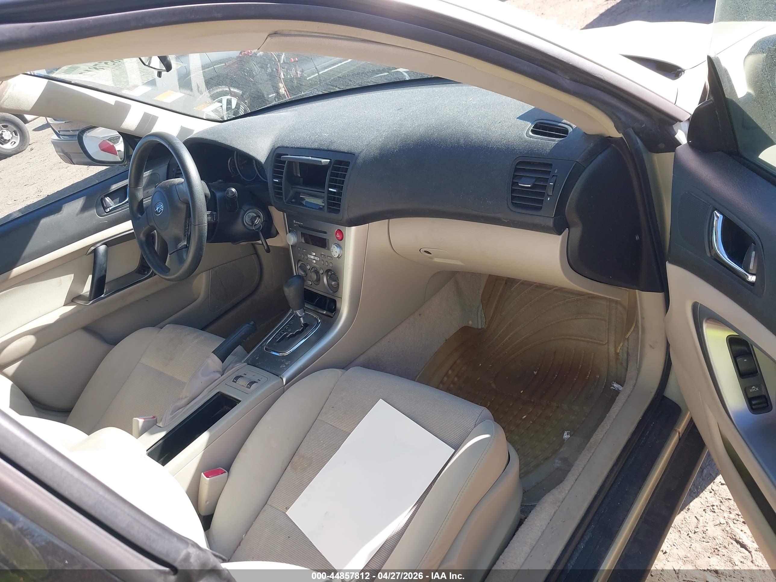 SUBARU OUTBACK image 5