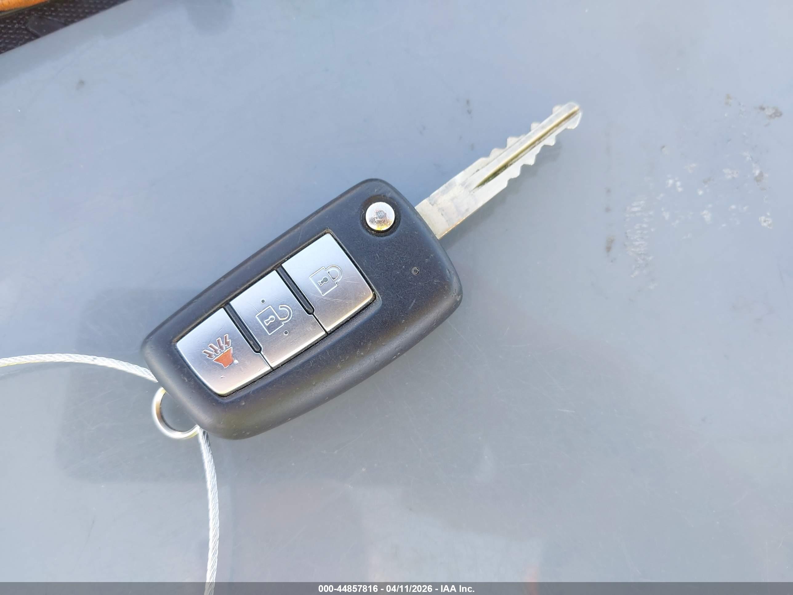 NISSAN ROGUE image 11