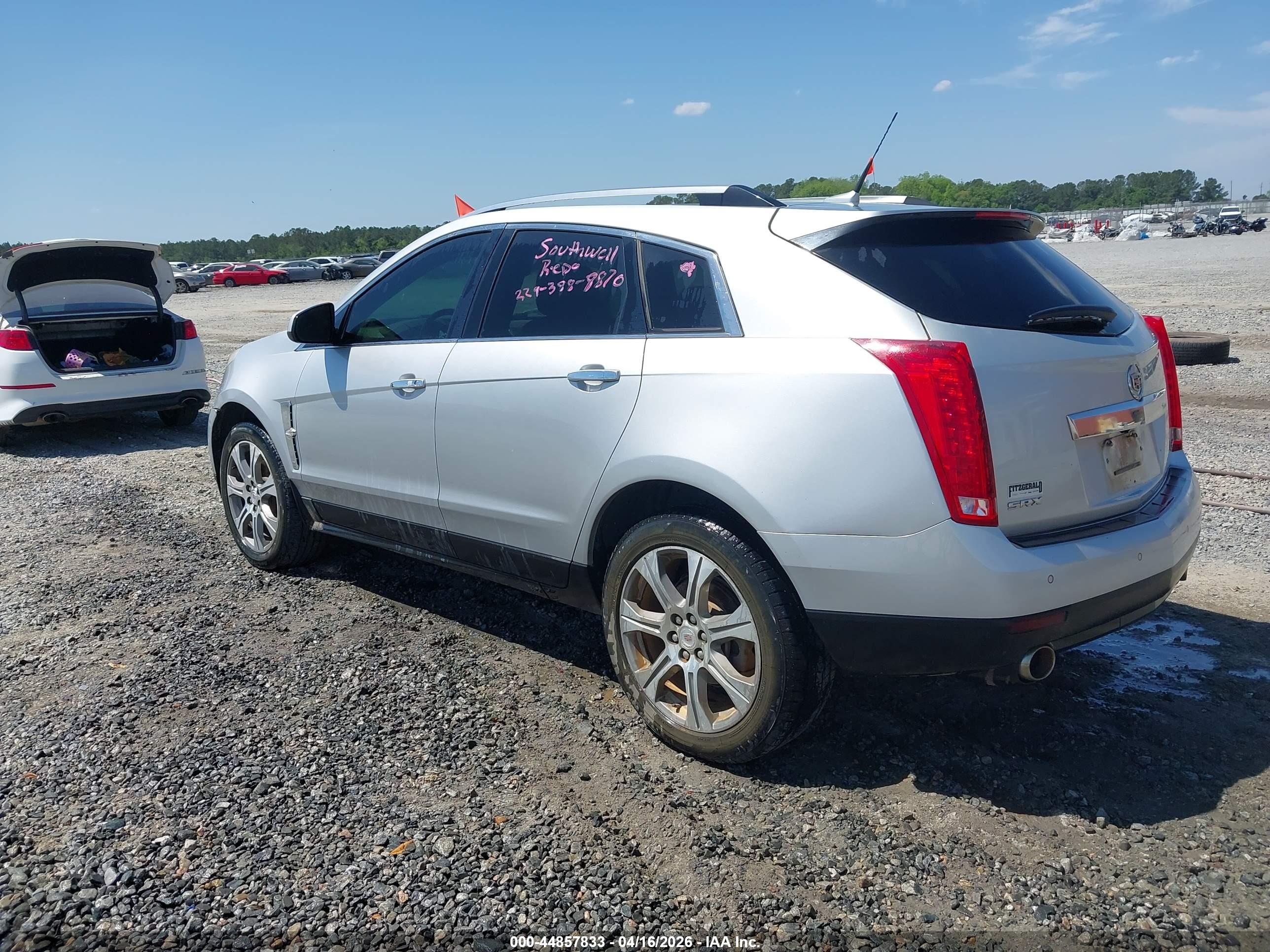 CADILLAC SRX image 3