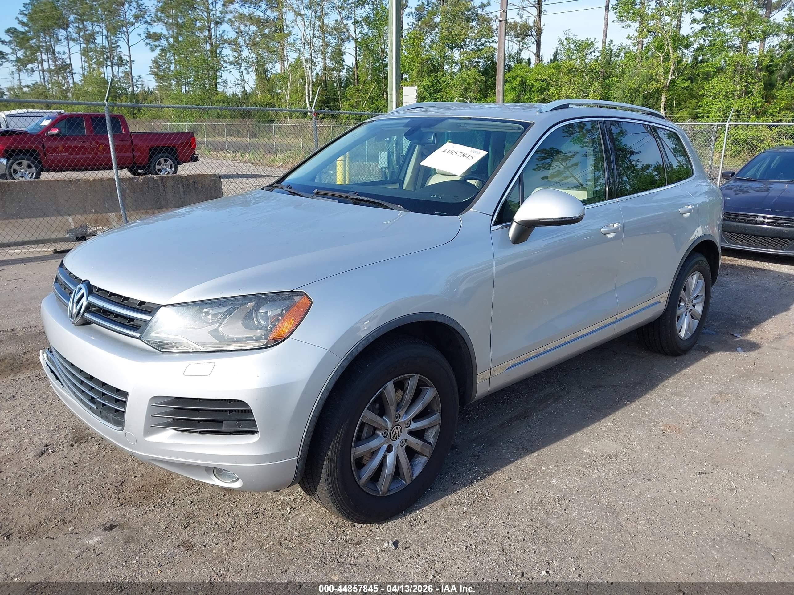 VOLKSWAGEN TOUAREG image 2