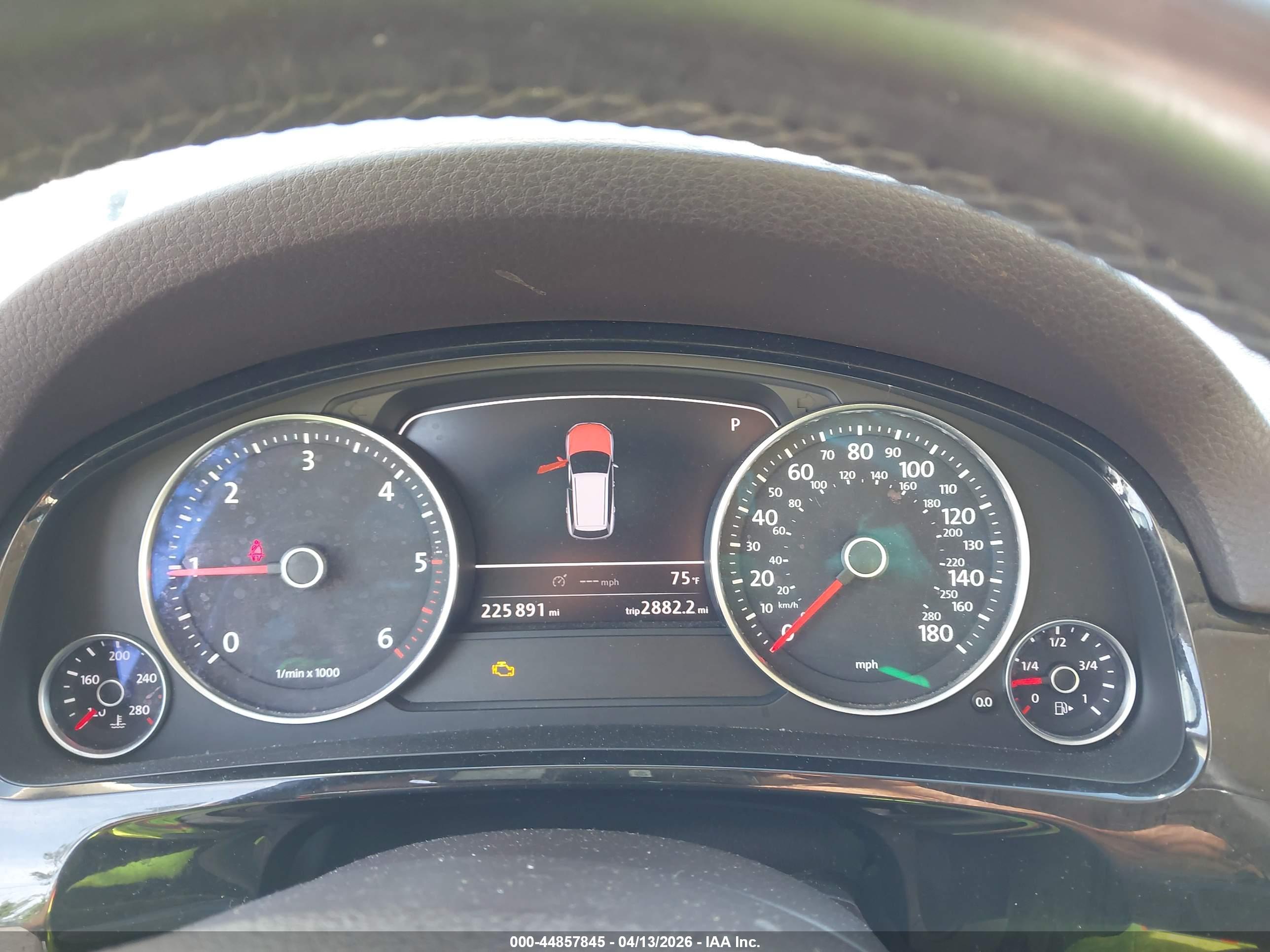 VOLKSWAGEN TOUAREG image 7
