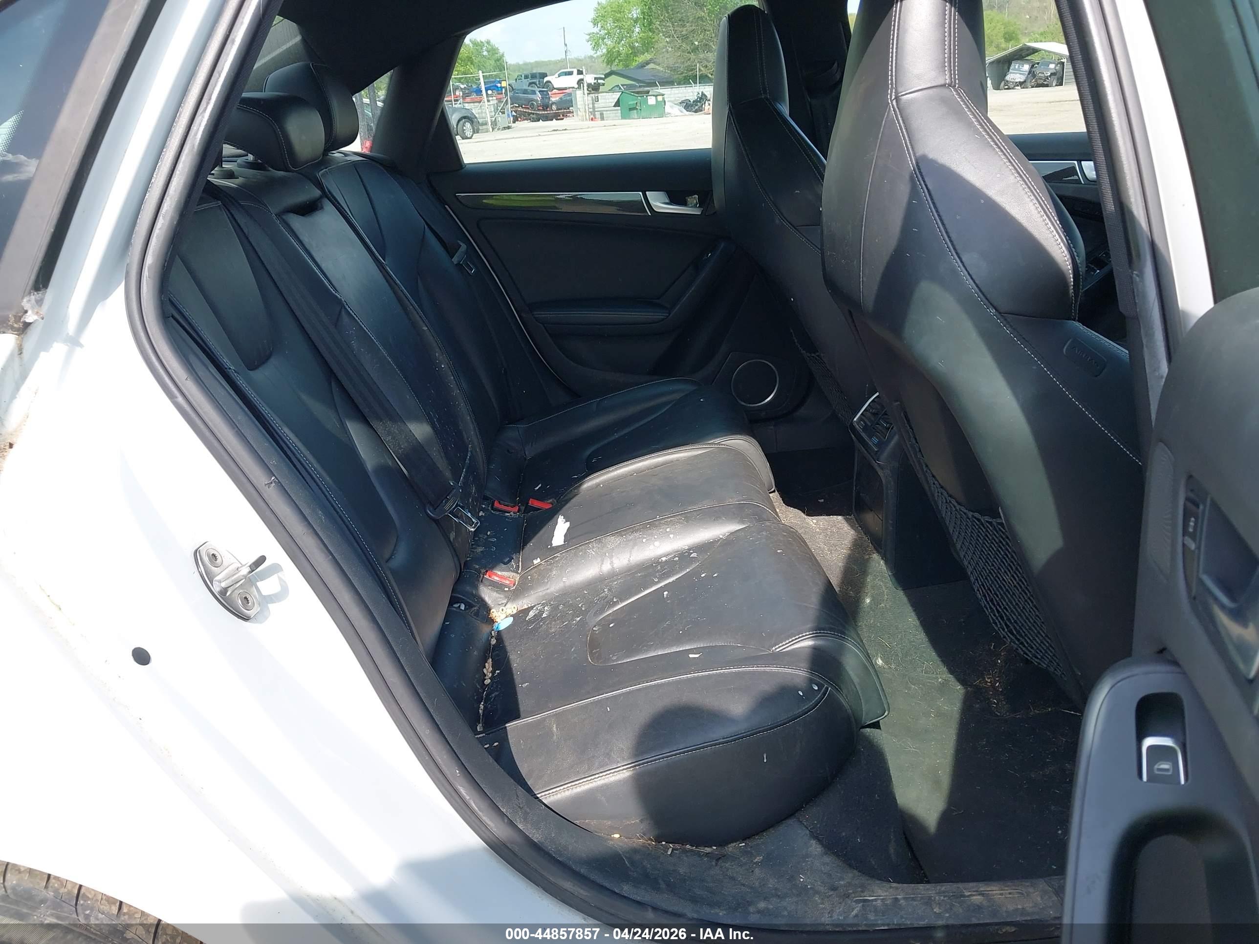 AUDI S4 image 8