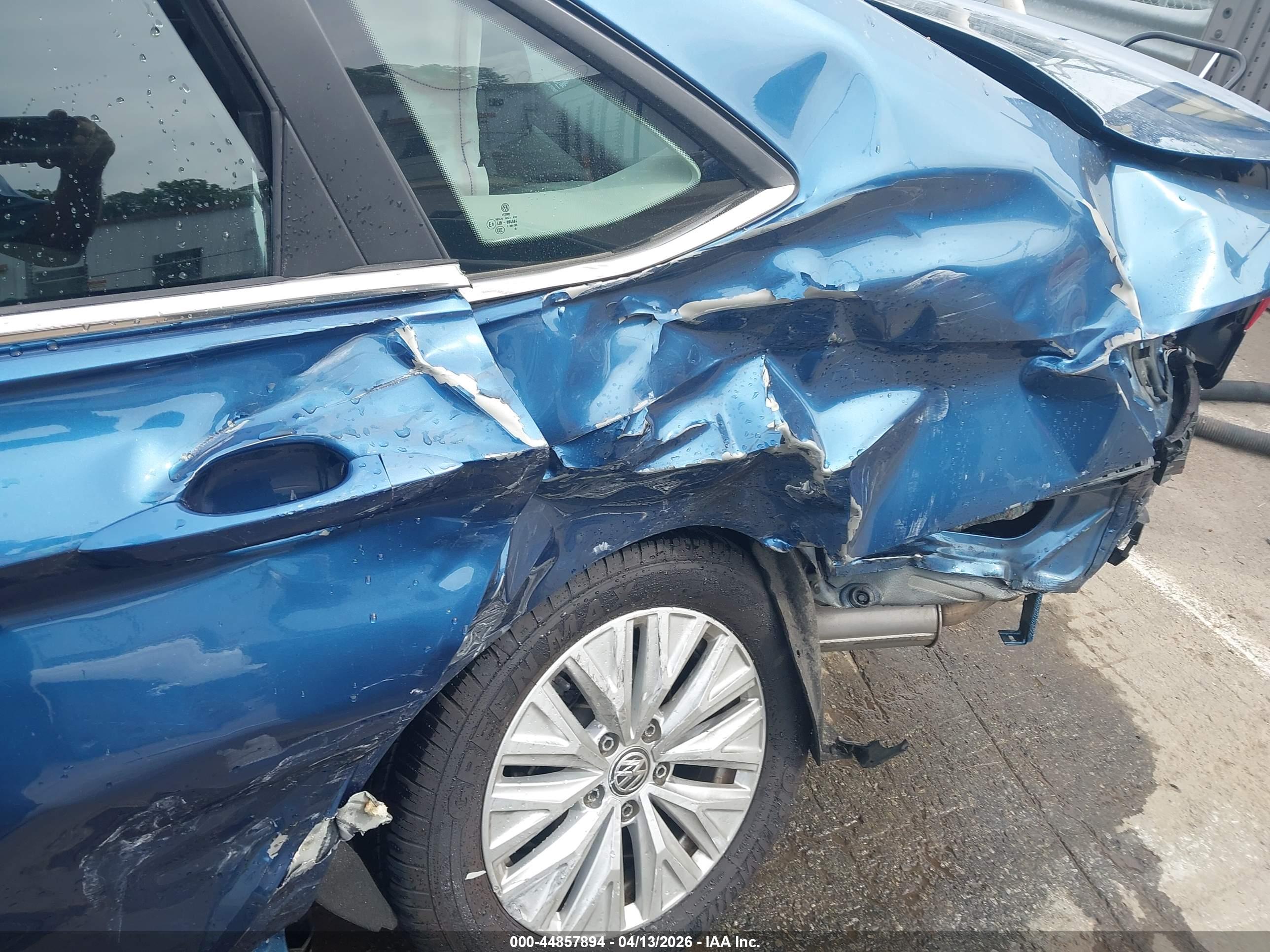 VOLKSWAGEN JETTA image 6