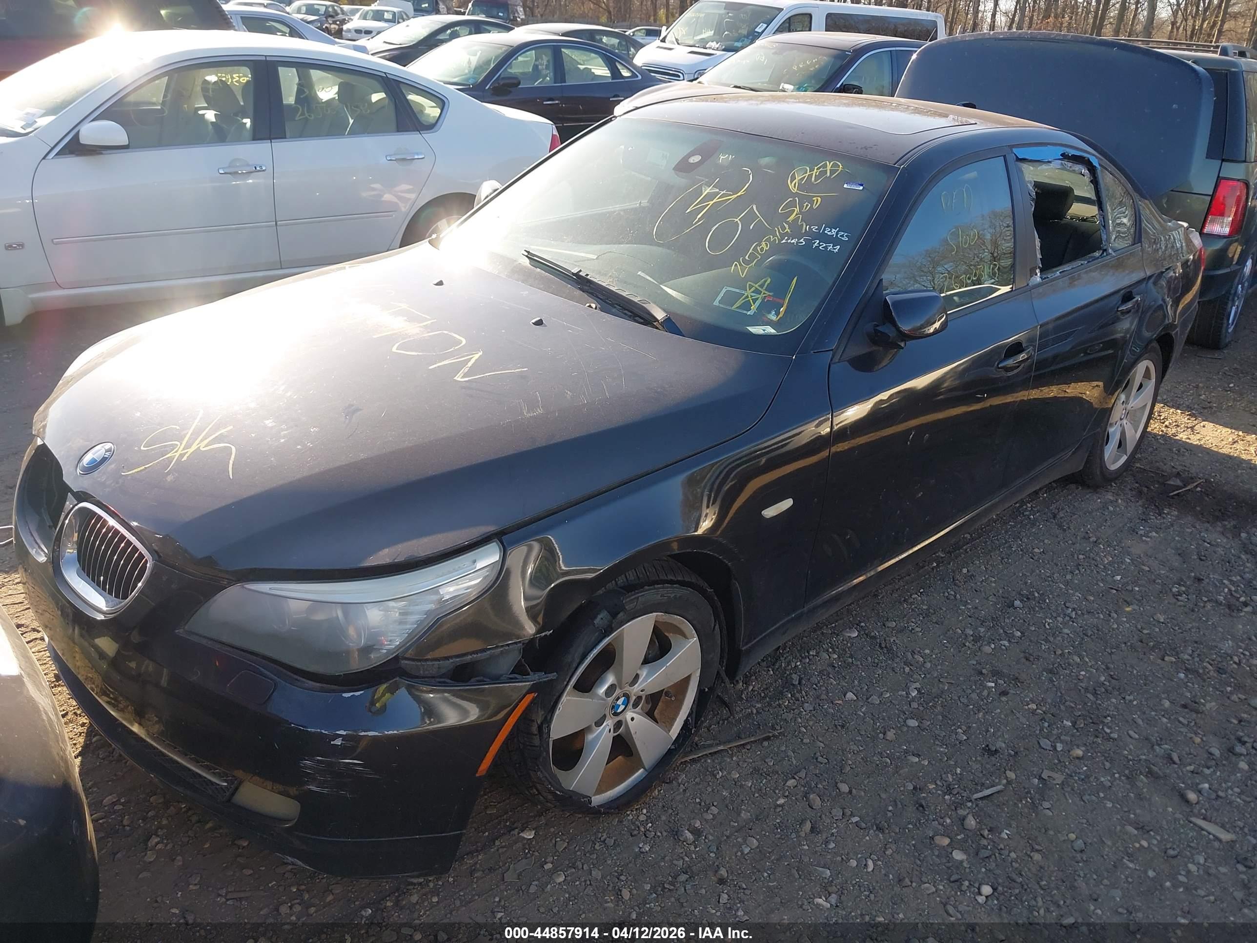 BMW 528XI image 2