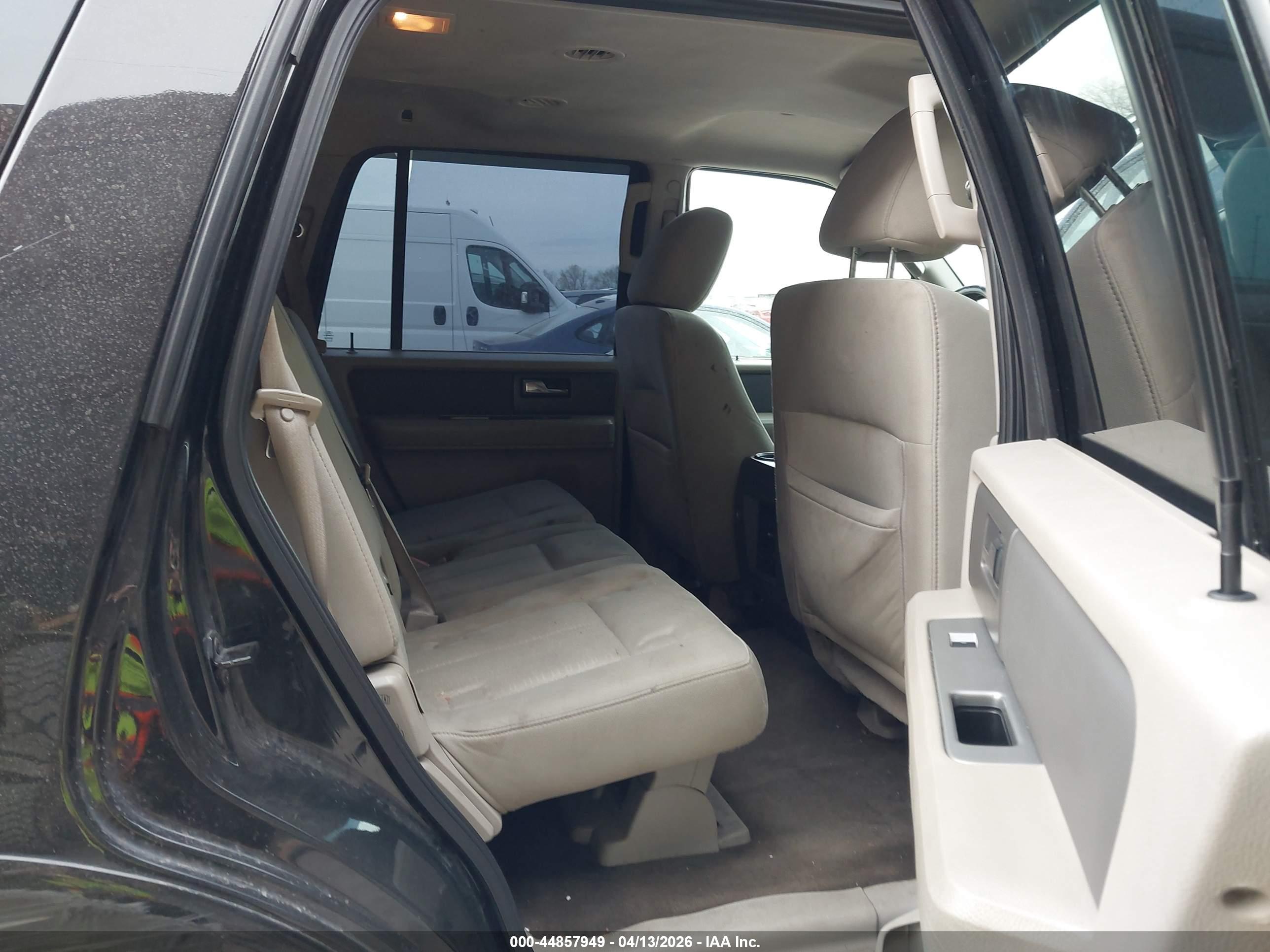 FORD EXPEDITION image 8