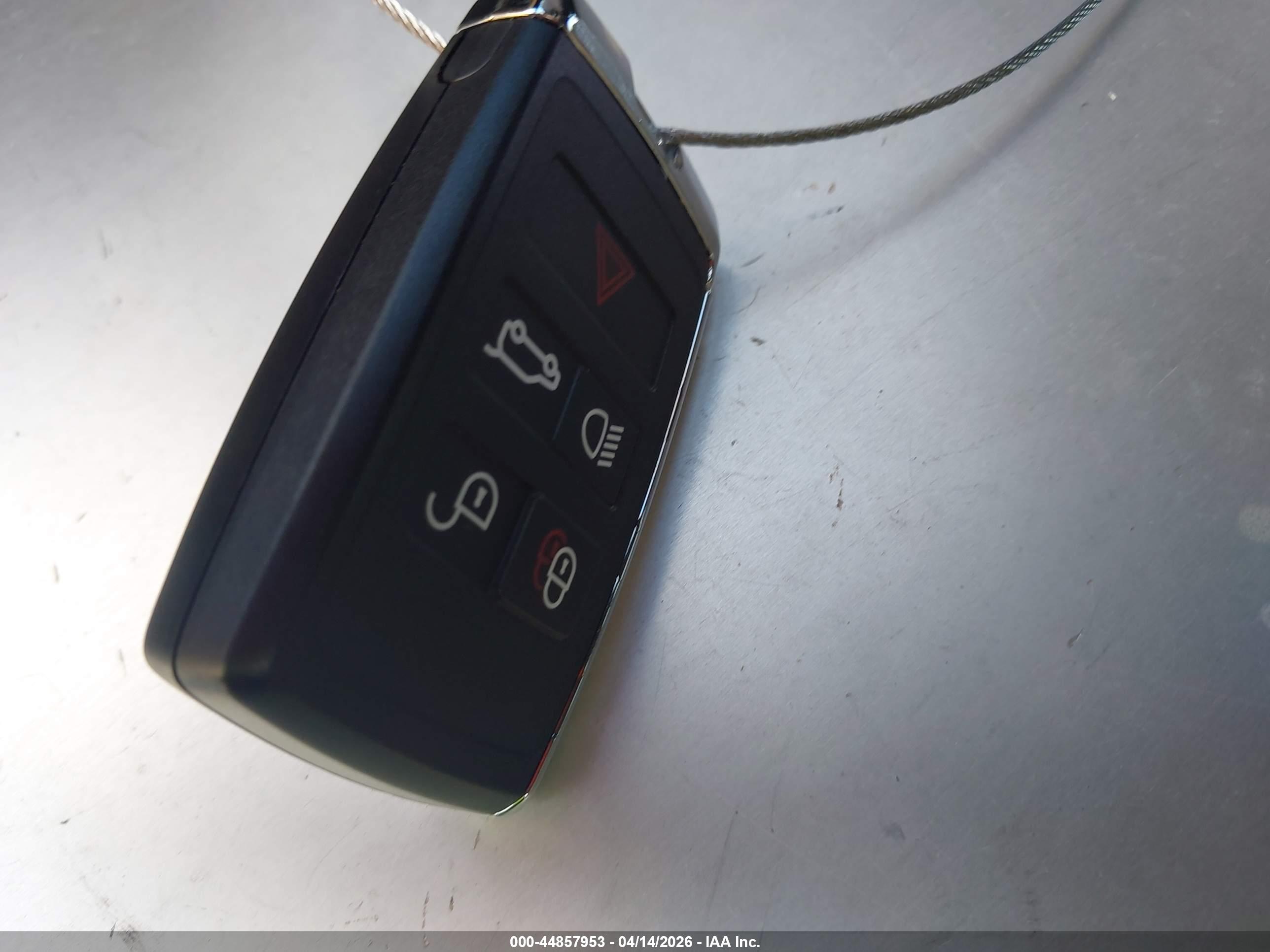 LAND ROVER image 11