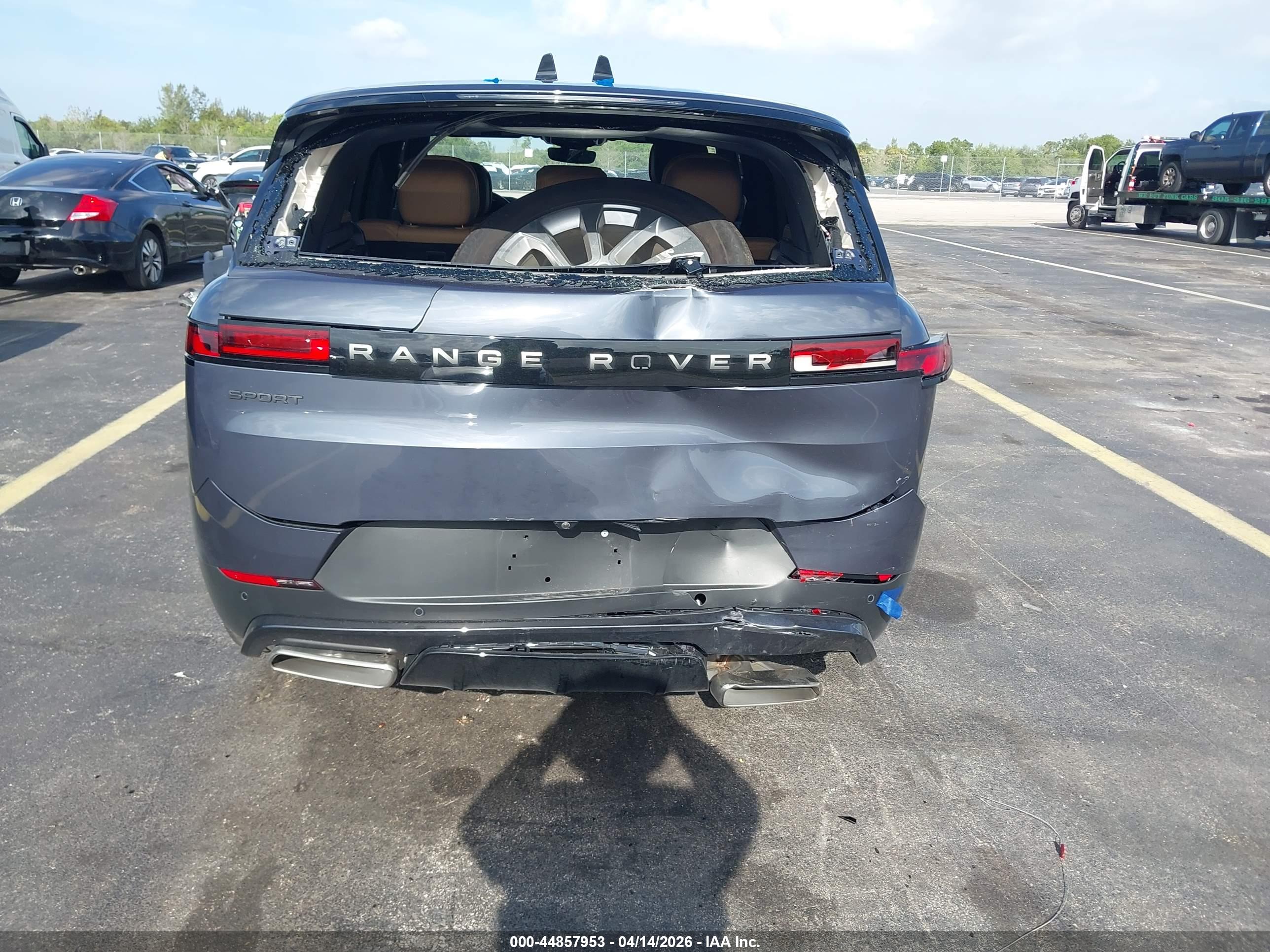 LAND ROVER image 6