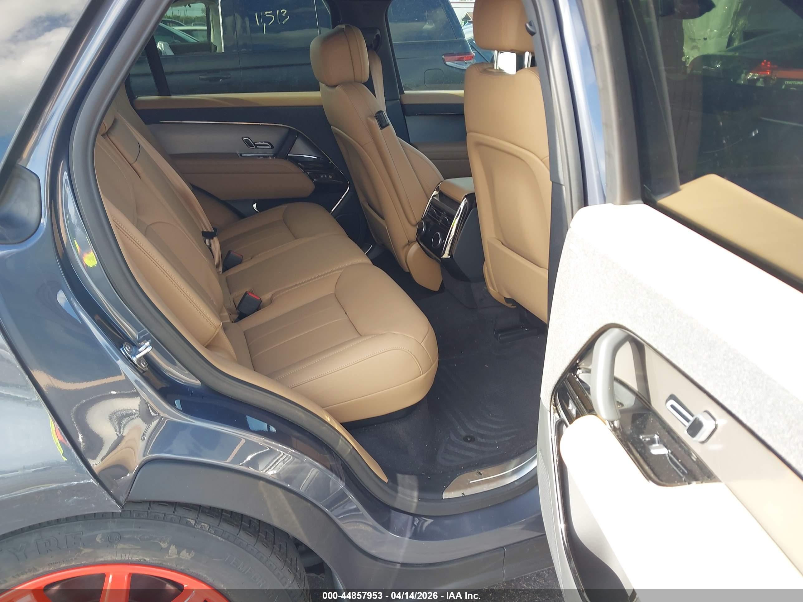 LAND ROVER image 8