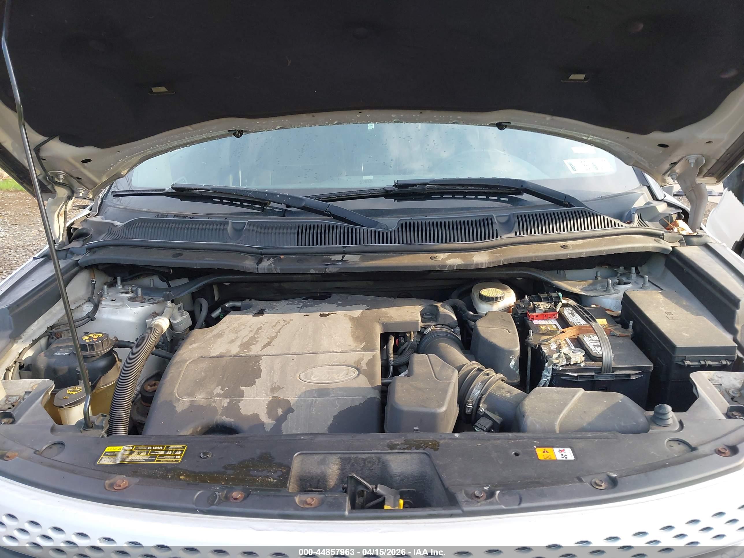 FORD EXPLORER image 10