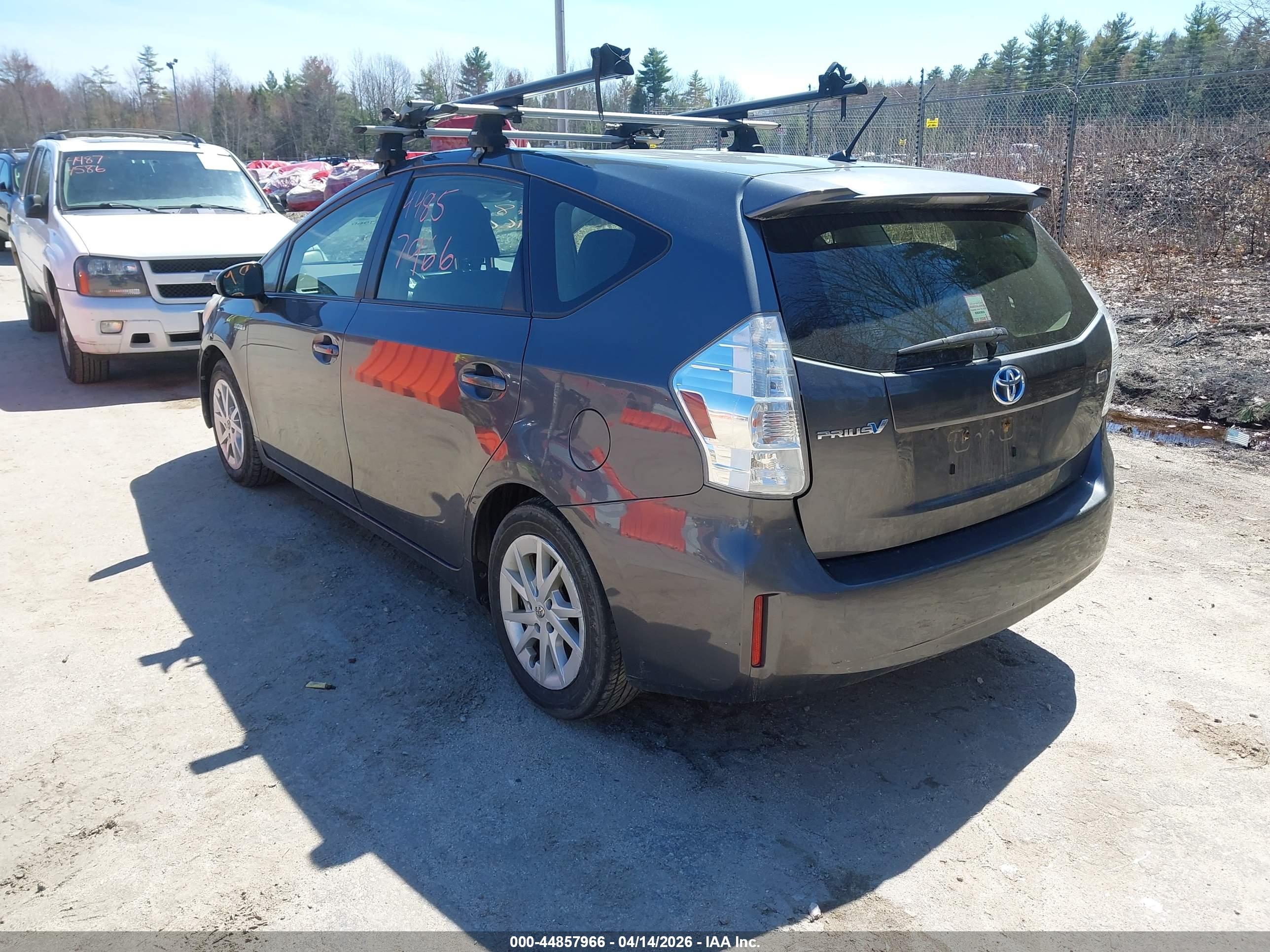 TOYOTA PRIUS image 3