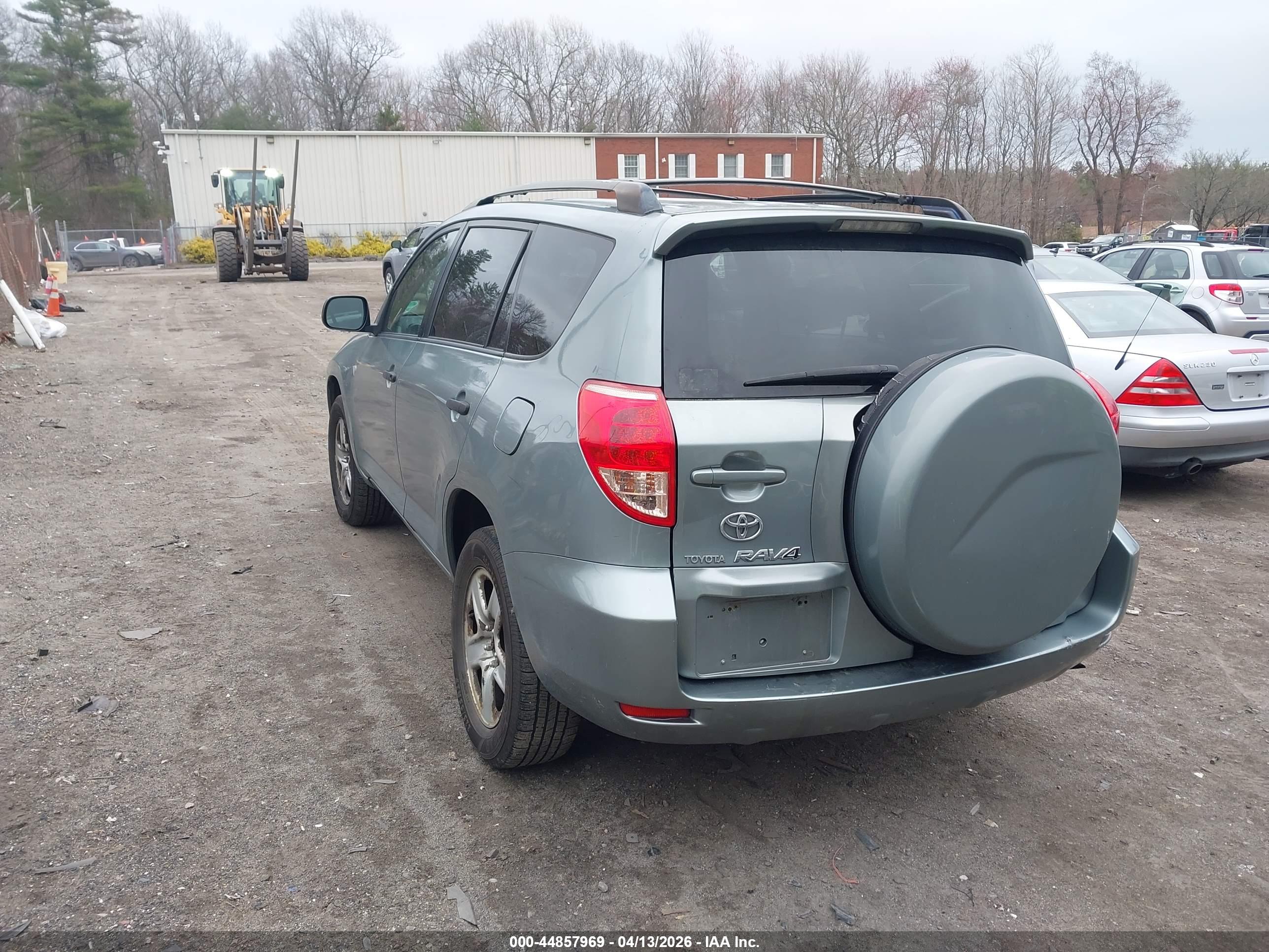 TOYOTA RAV4 image 3