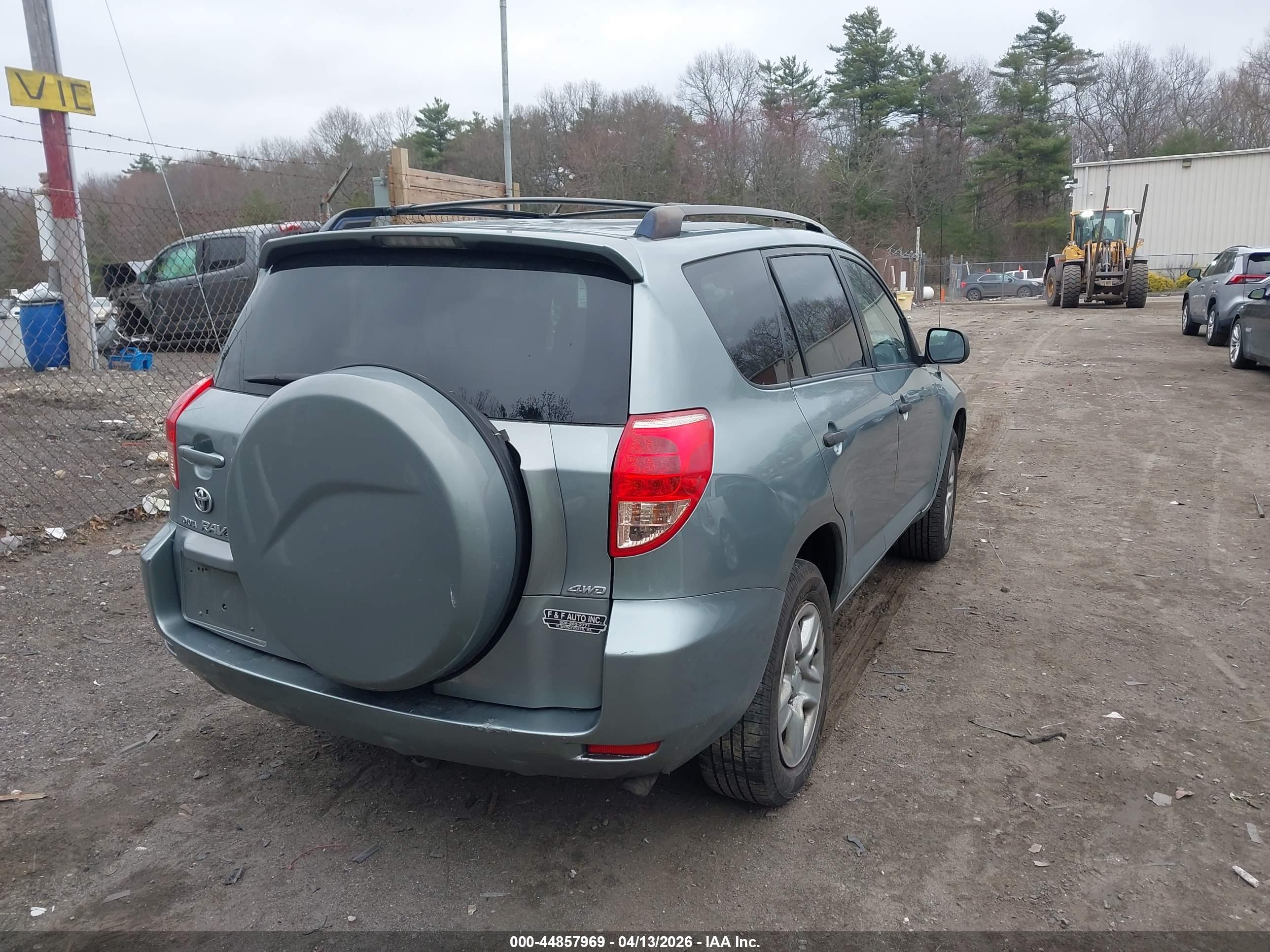 TOYOTA RAV4 image 4