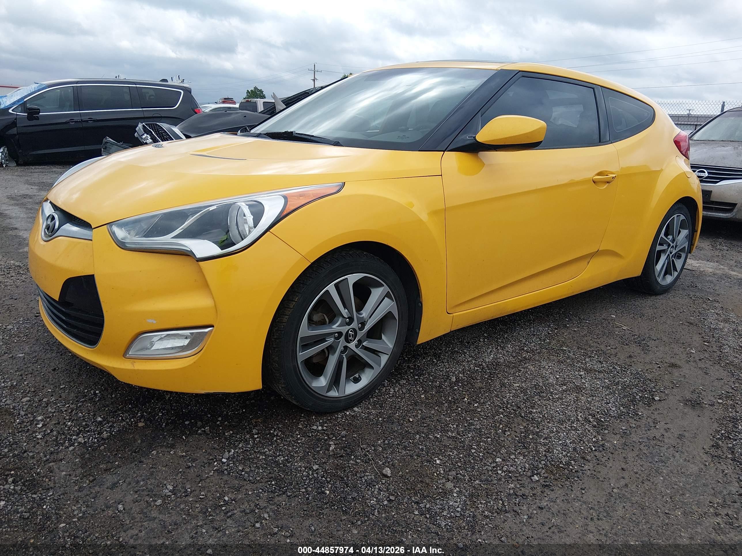 HYUNDAI VELOSTER image 2