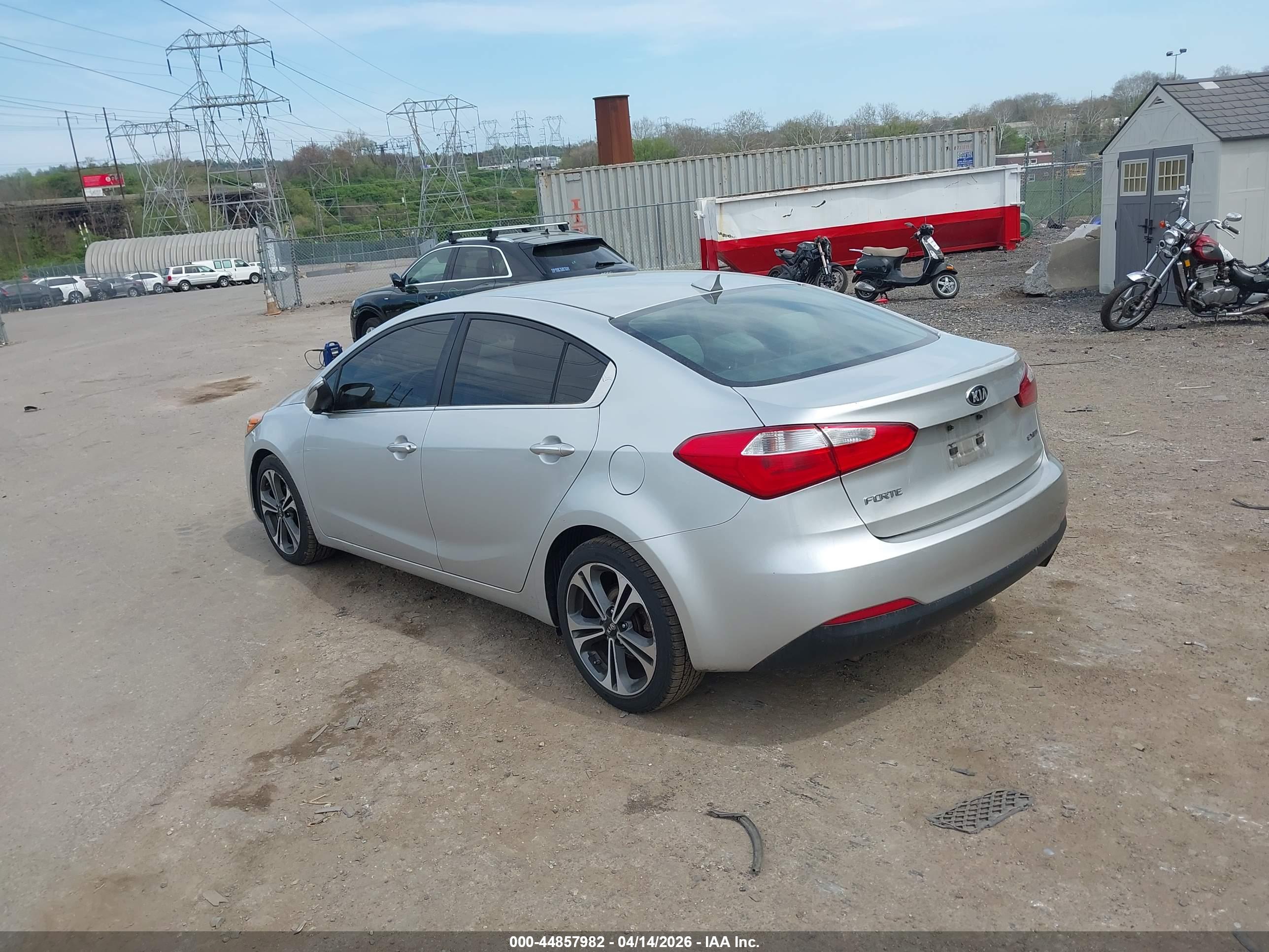 KIA FORTE image 3