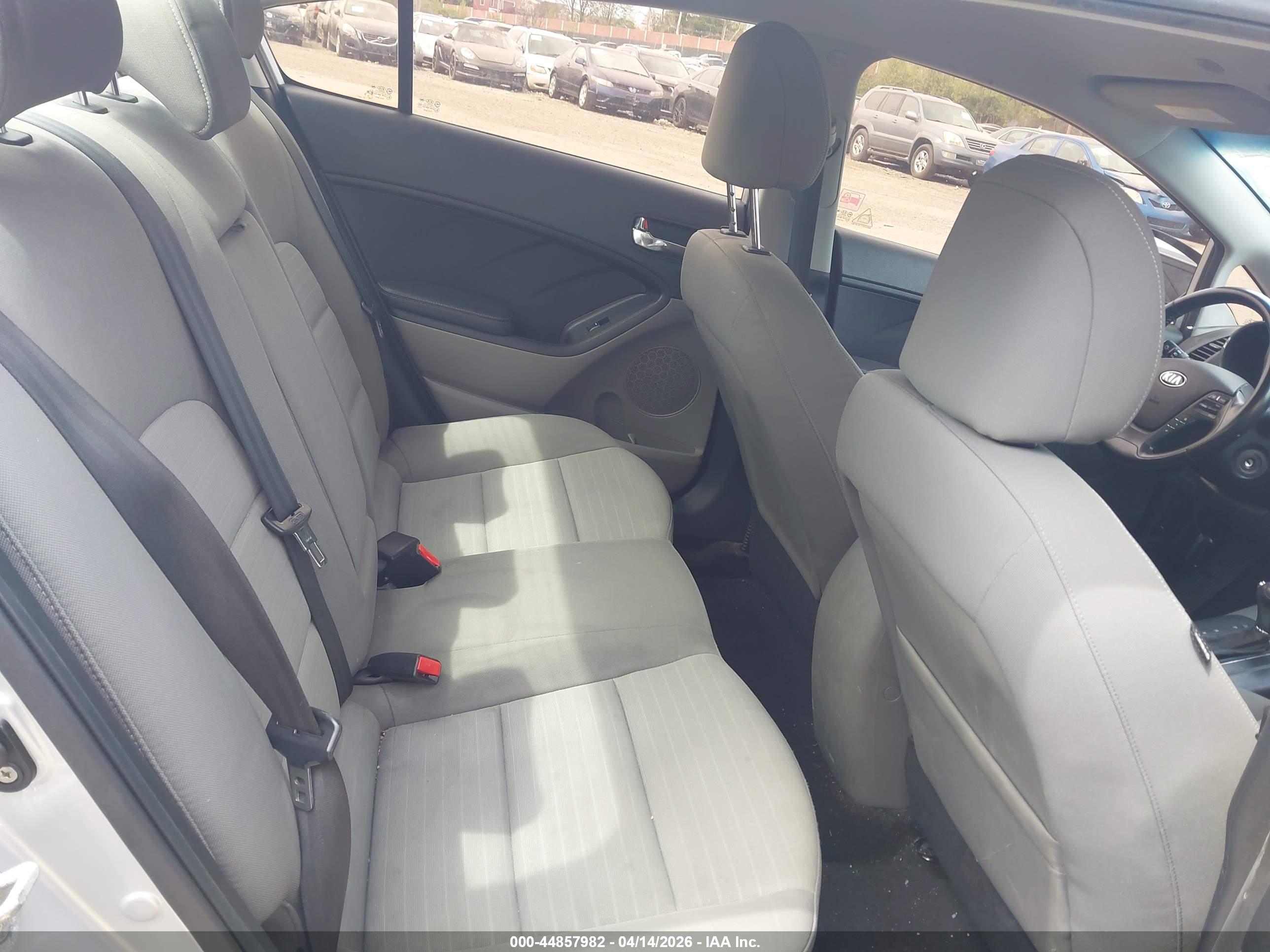 KIA FORTE image 8