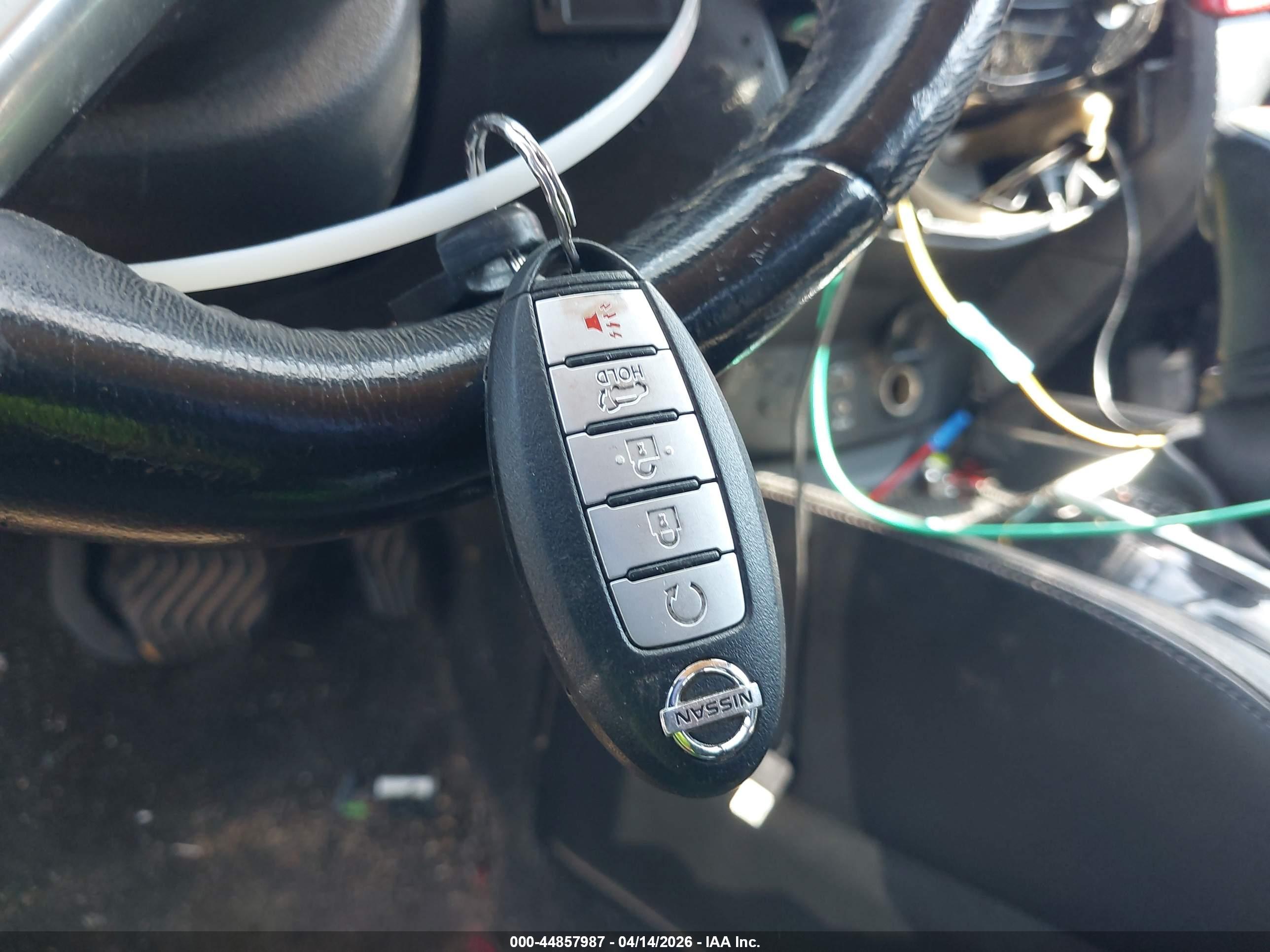NISSAN ROGUE image 11
