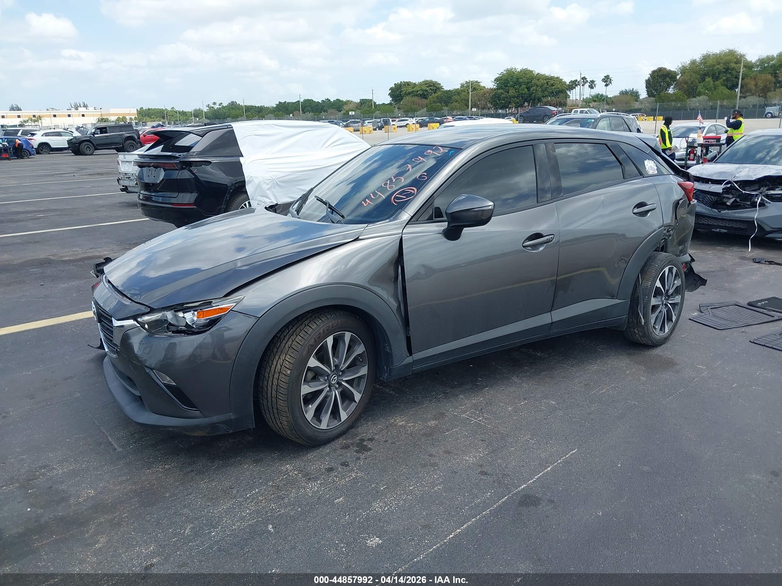 MAZDA CX-3 image 2