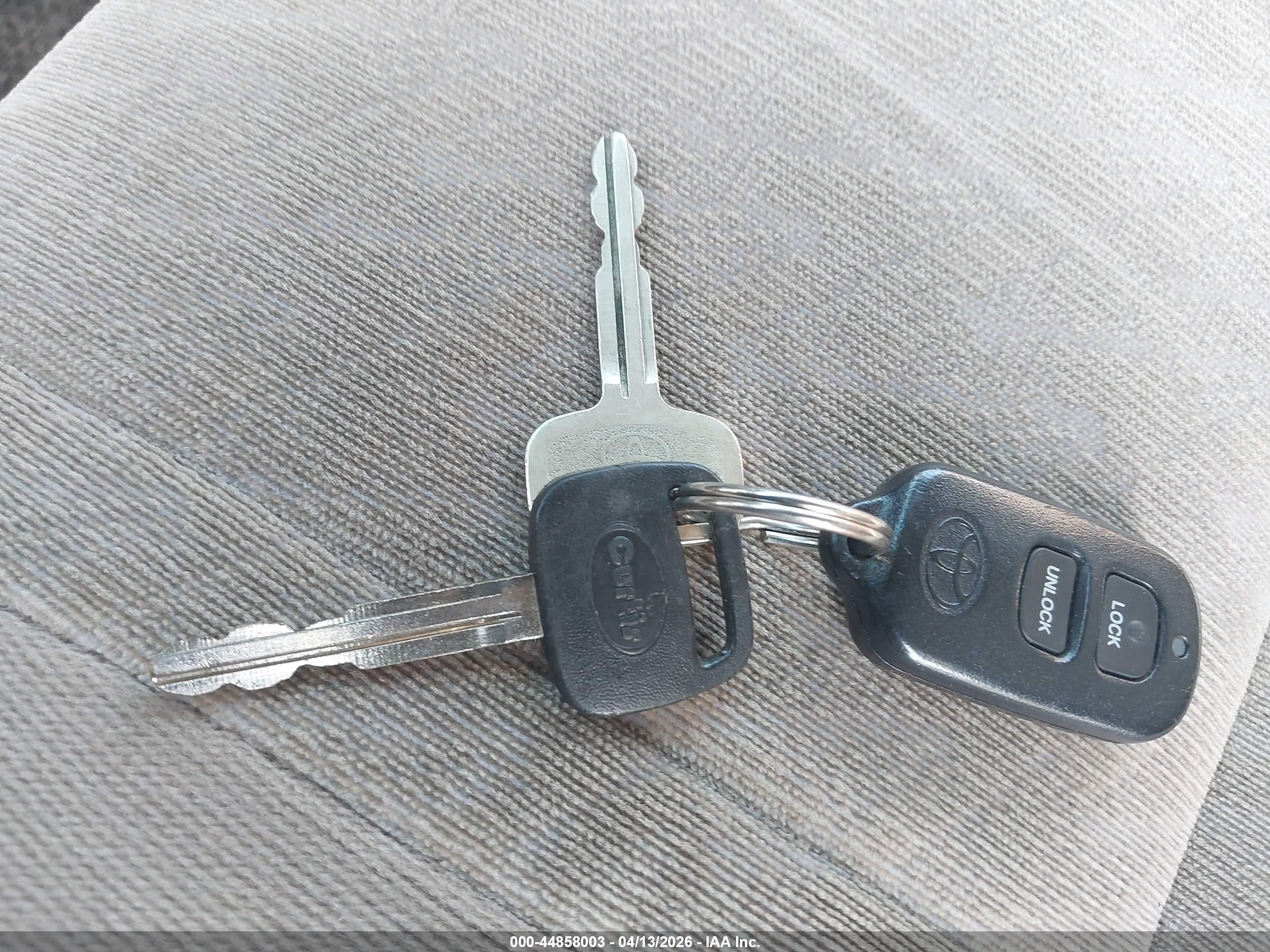 TOYOTA TACOMA image 11