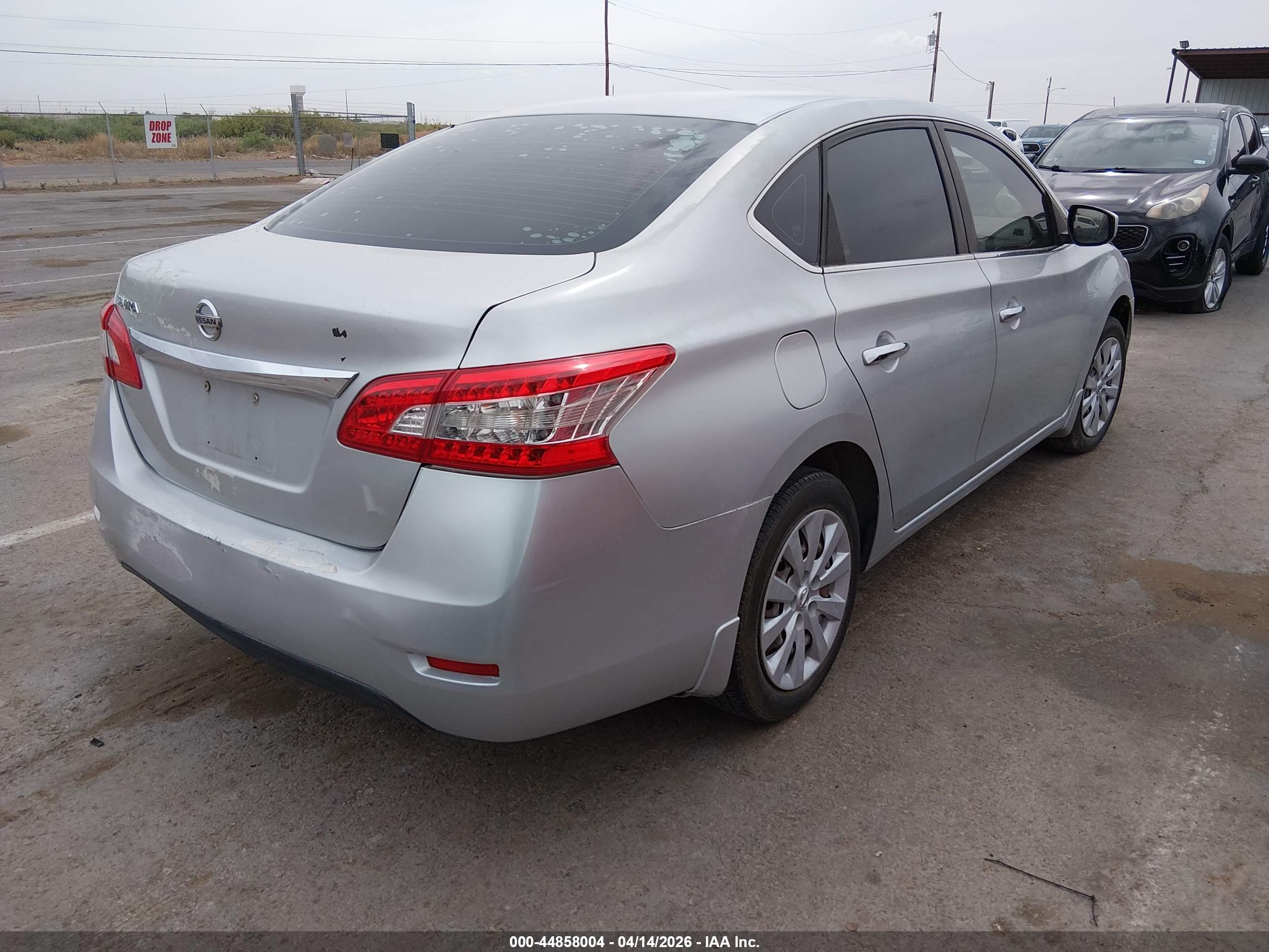 NISSAN SENTRA image 4