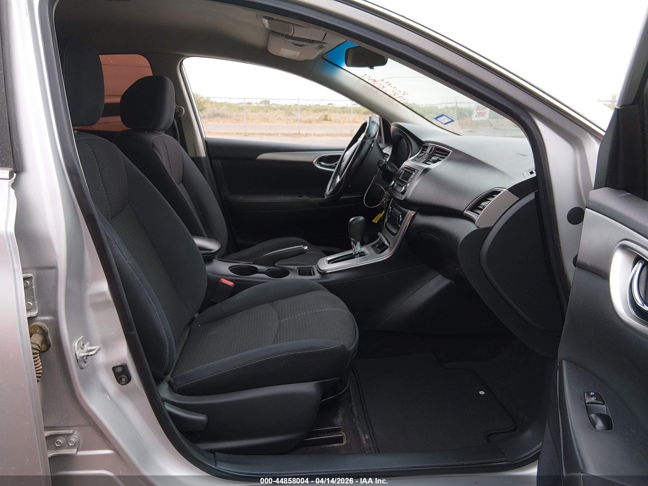 NISSAN SENTRA image 5